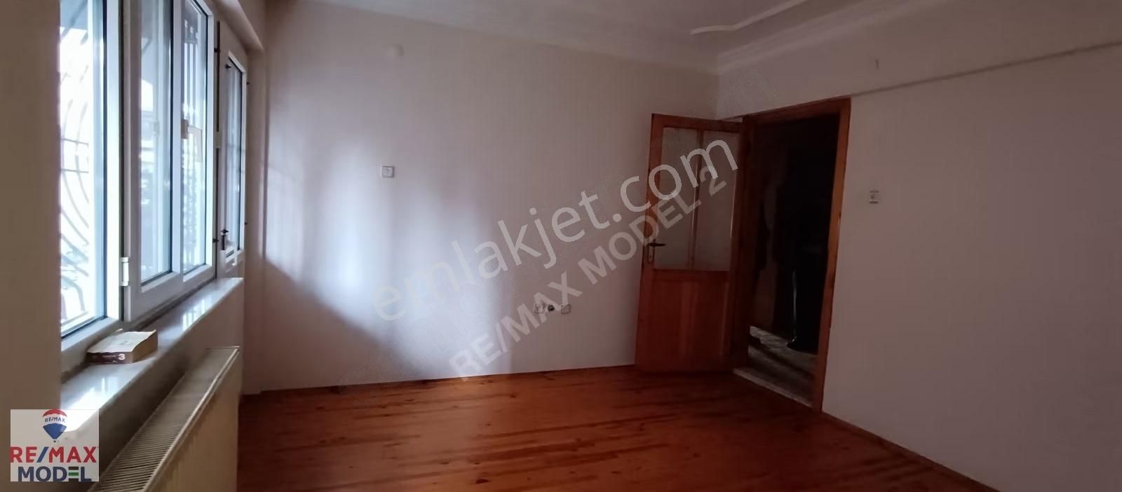 Remax Model Kuşpınar Da Engelli Girişine Uygun 3+1 Satılık Daire - Görsel 7