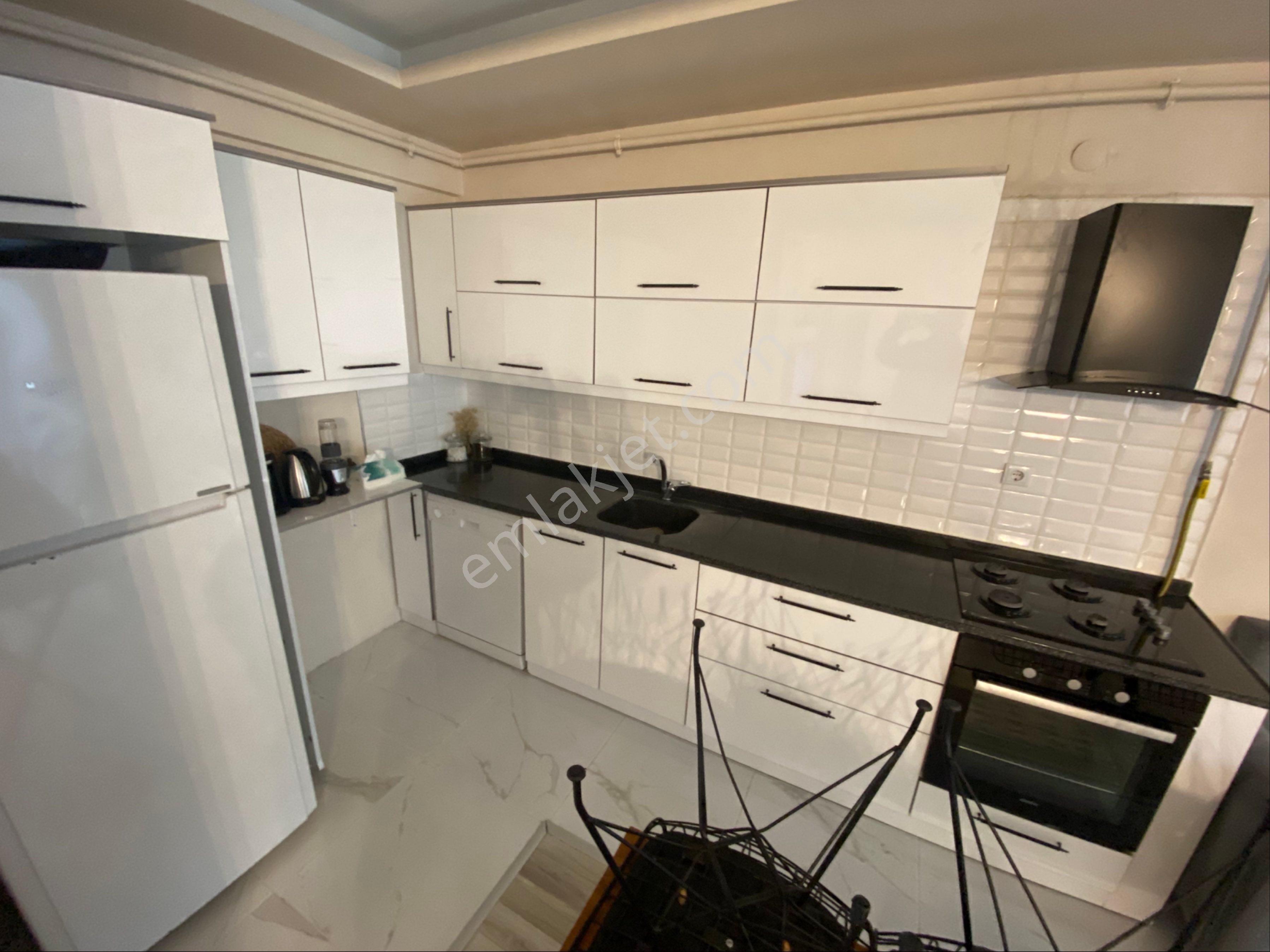 Furkan Emlaktan Selahiye Mah 2+1 110m2 9 Yıllık Cam Balkonlu Yüksek Giriş Fırsat Daire - Görsel 3