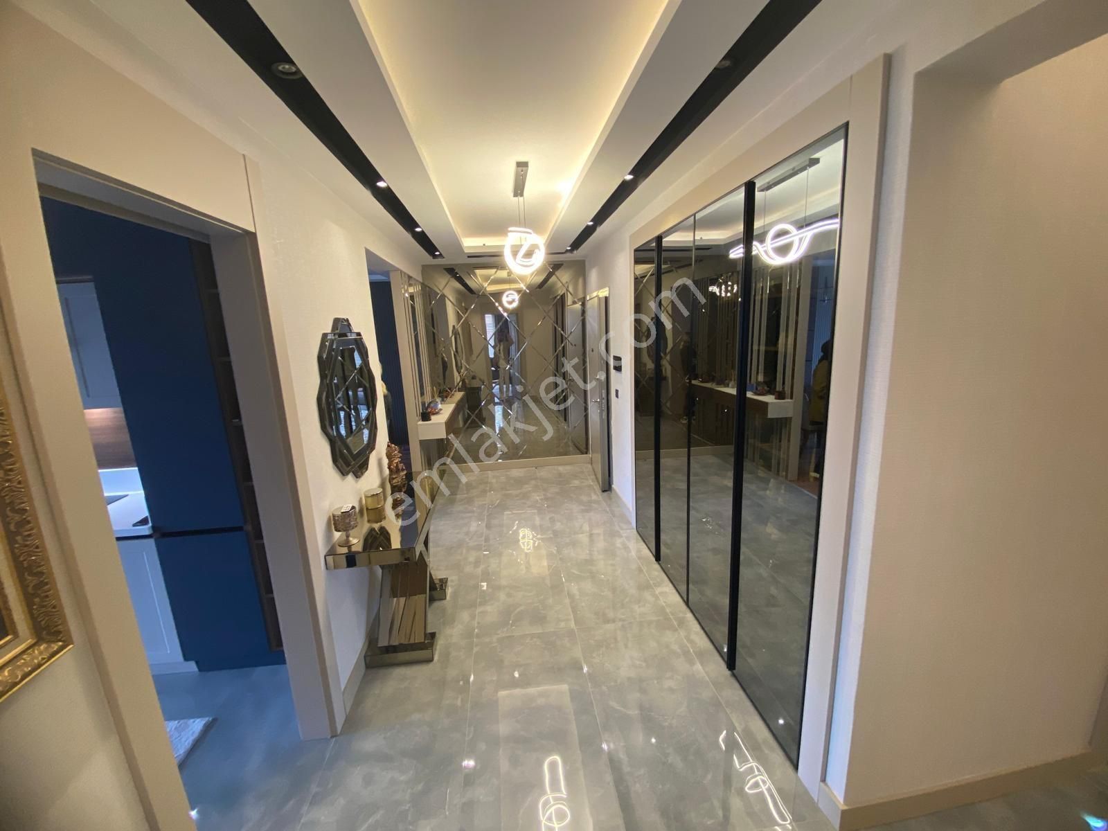 Ovacık'ta Eşsiz Mimarisiyle Şık Ve Konforun Buluştuğu Adres 4+1 - Görsel 24