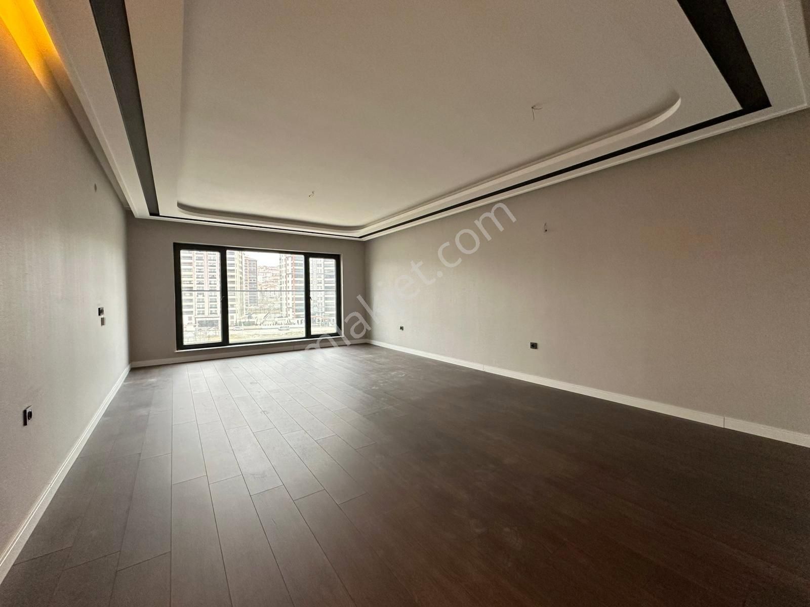 Ovacık'ta 3 Bloklu Güvenlikli Sitede Lüks 4,5+1 Kiralık Daire - Görsel 10