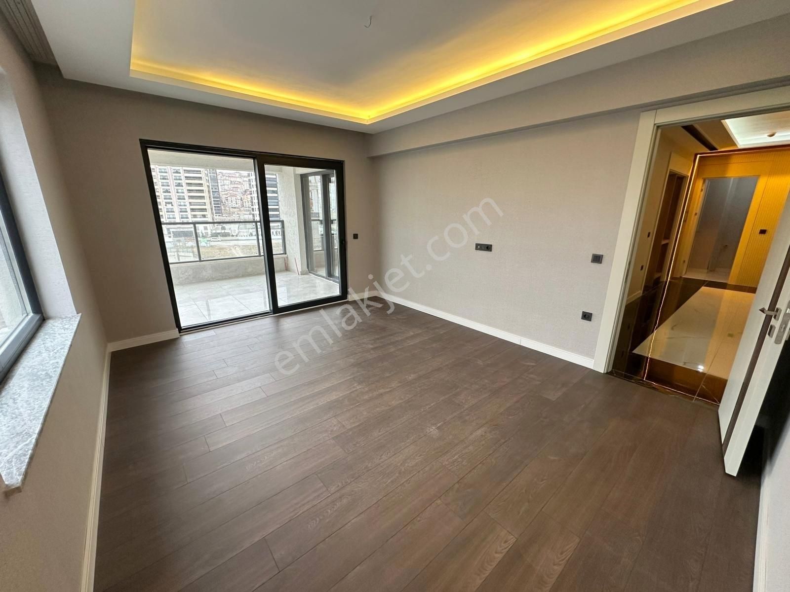 Ovacık'ta 3 Bloklu Güvenlikli Sitede Lüks 4,5+1 Kiralık Daire - Görsel 6