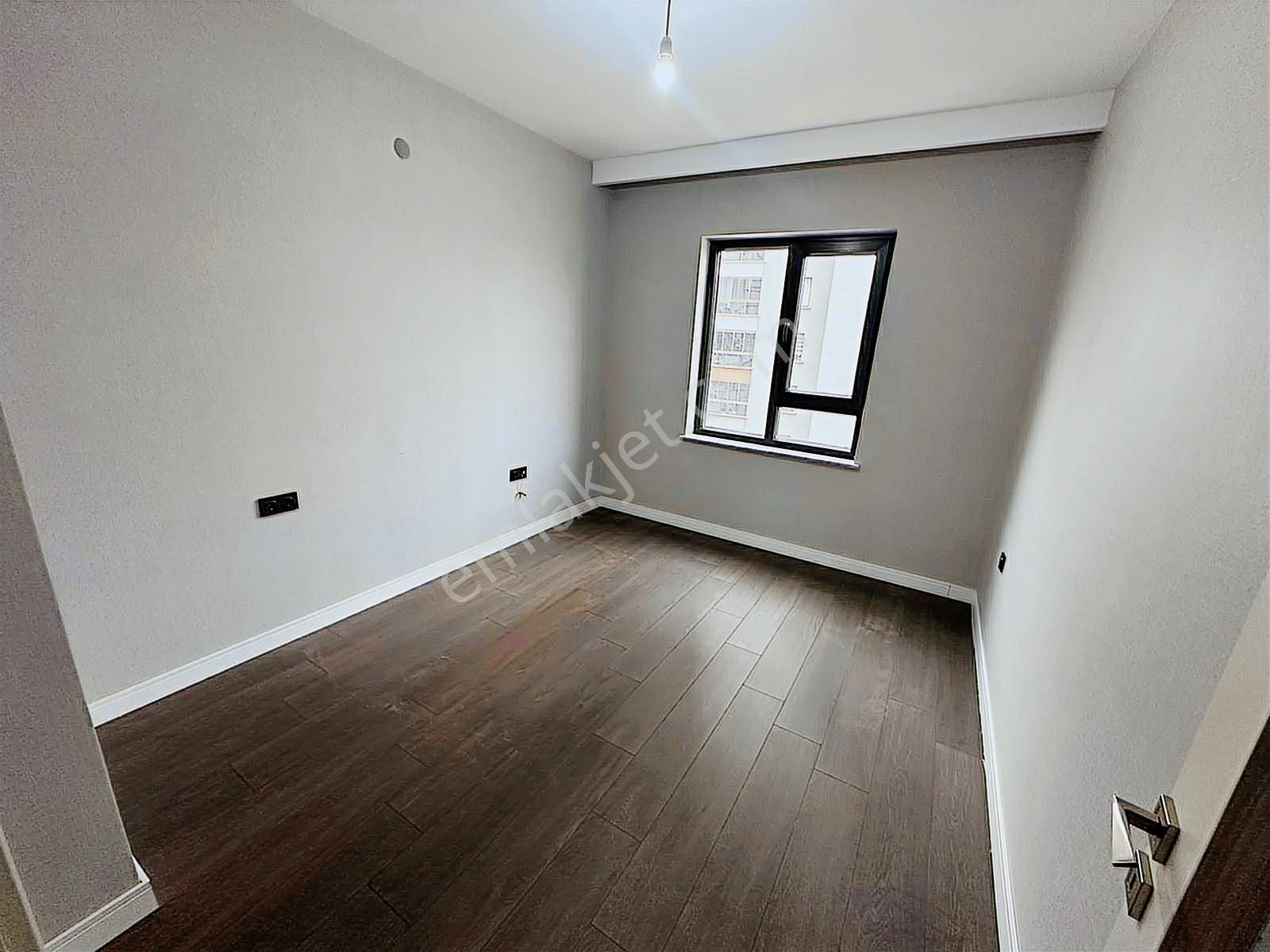 Ovacık'ta 3 Bloklu Güvenlikli Sitede Lüks 4,5+1 Kiralık Daire - Görsel 11