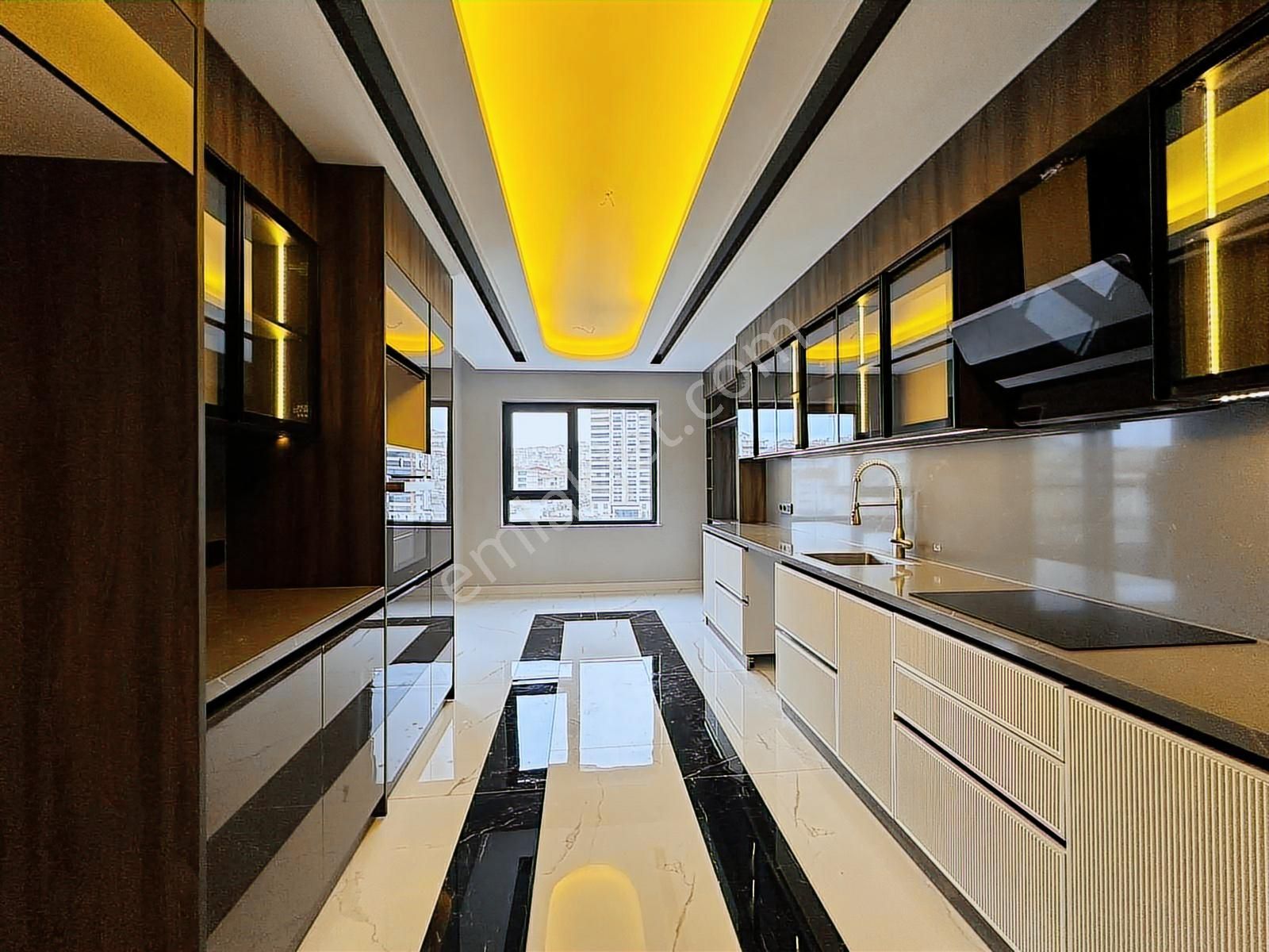 Ovacık'ta 3 Bloklu Güvenlikli Sitede Lüks 4,5+1 Kiralık Daire - Görsel 5