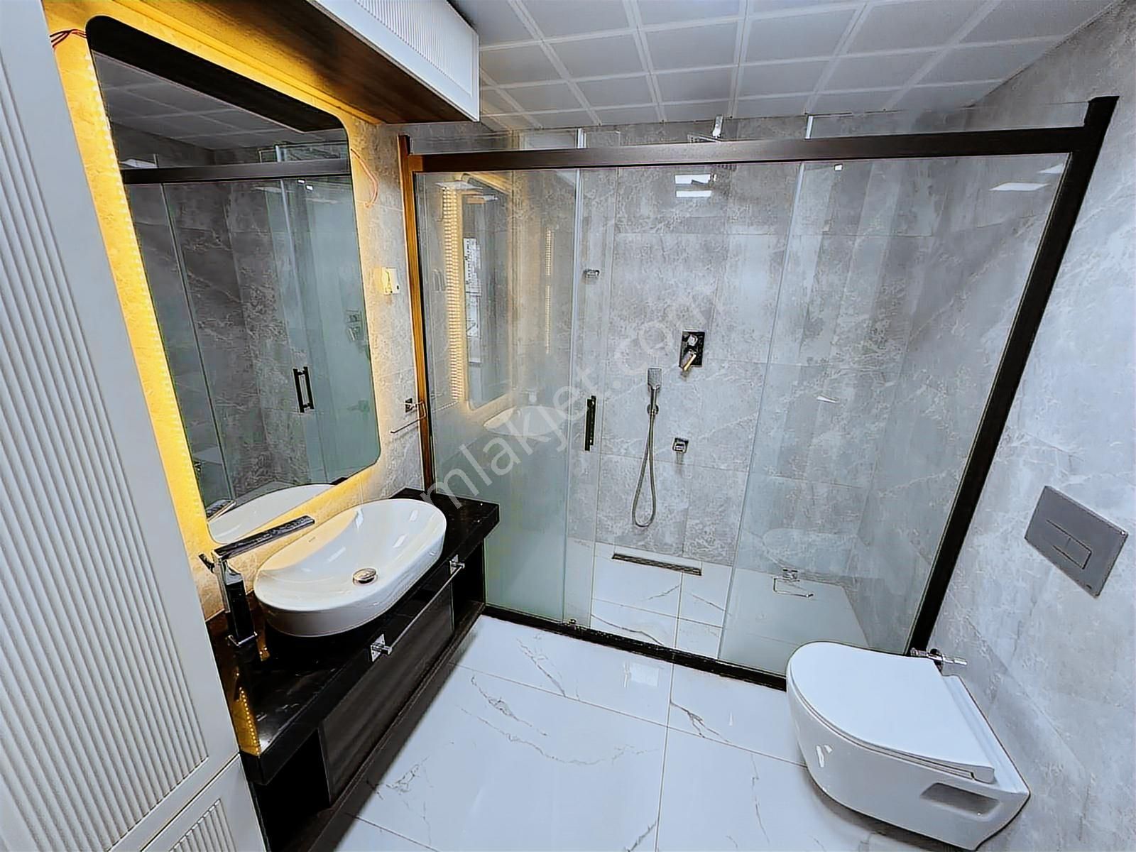 Ovacık'ta 3 Bloklu Güvenlikli Sitede Lüks 4,5+1 Kiralık Daire - Görsel 34