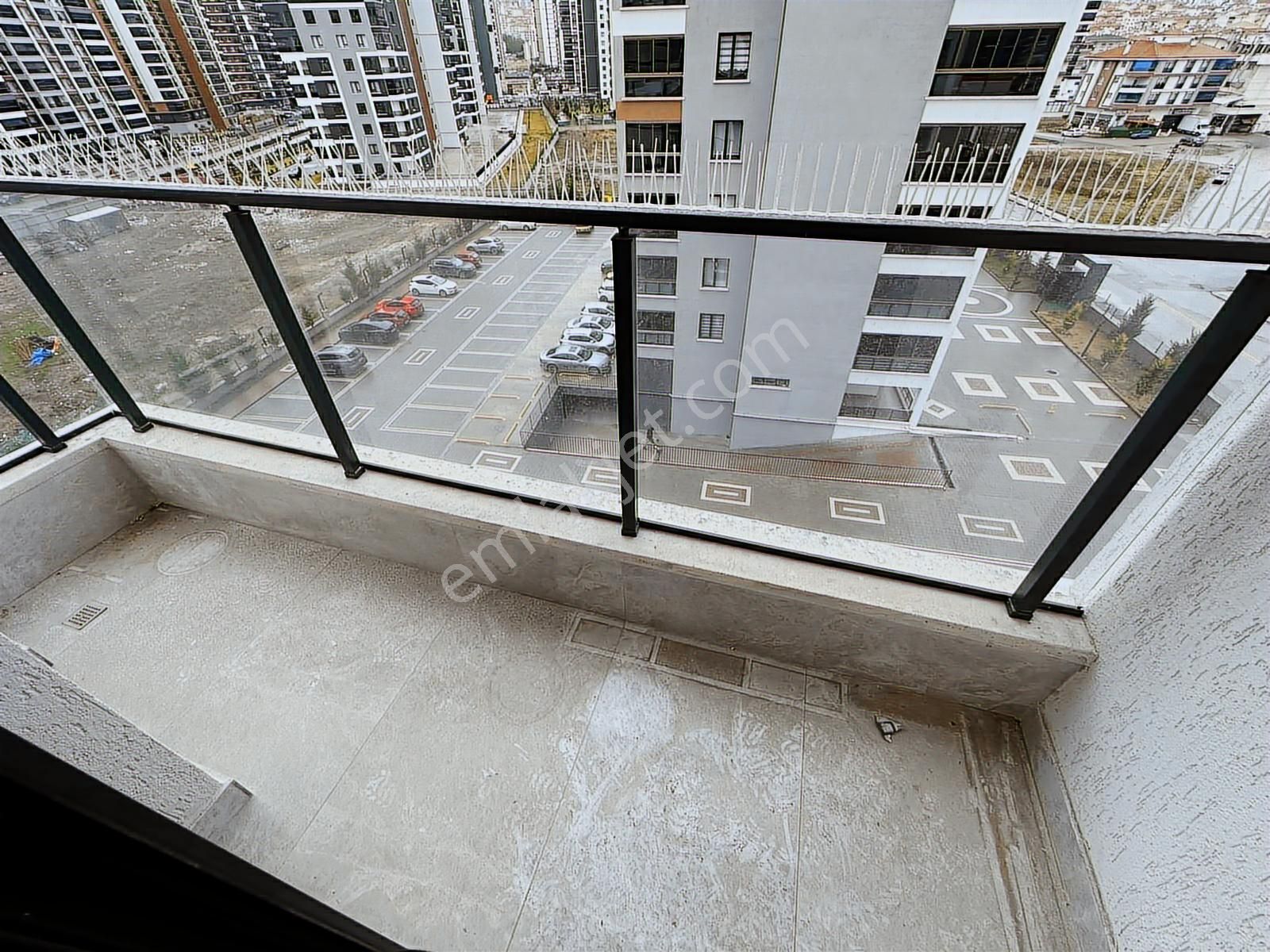 Ovacık'ta 3 Bloklu Güvenlikli Sitede Lüks 4,5+1 Kiralık Daire - Görsel 26