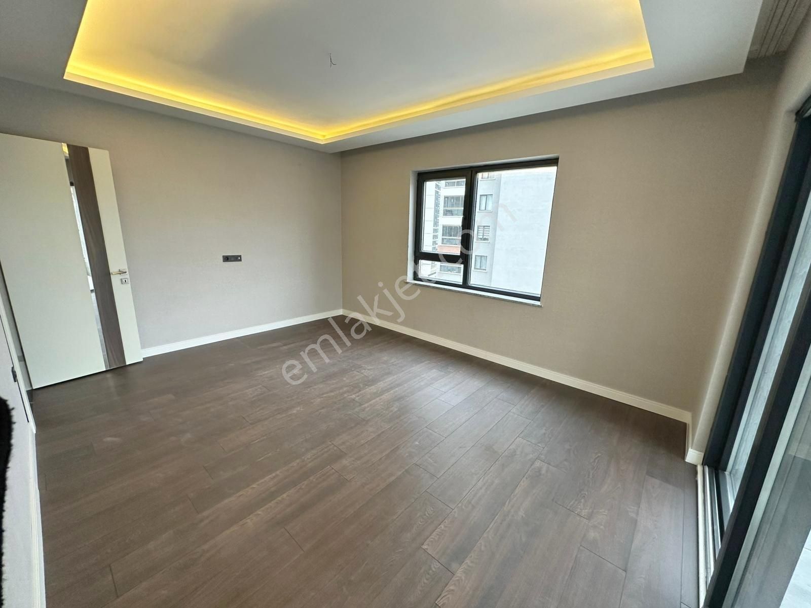 Ovacık'ta 3 Bloklu Güvenlikli Sitede Lüks 4,5+1 Kiralık Daire - Görsel 7