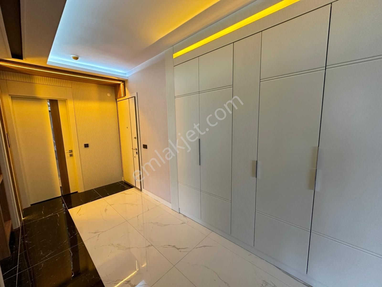 Ovacık'ta 3 Bloklu Güvenlikli Sitede Lüks 4,5+1 Kiralık Daire - Görsel 20