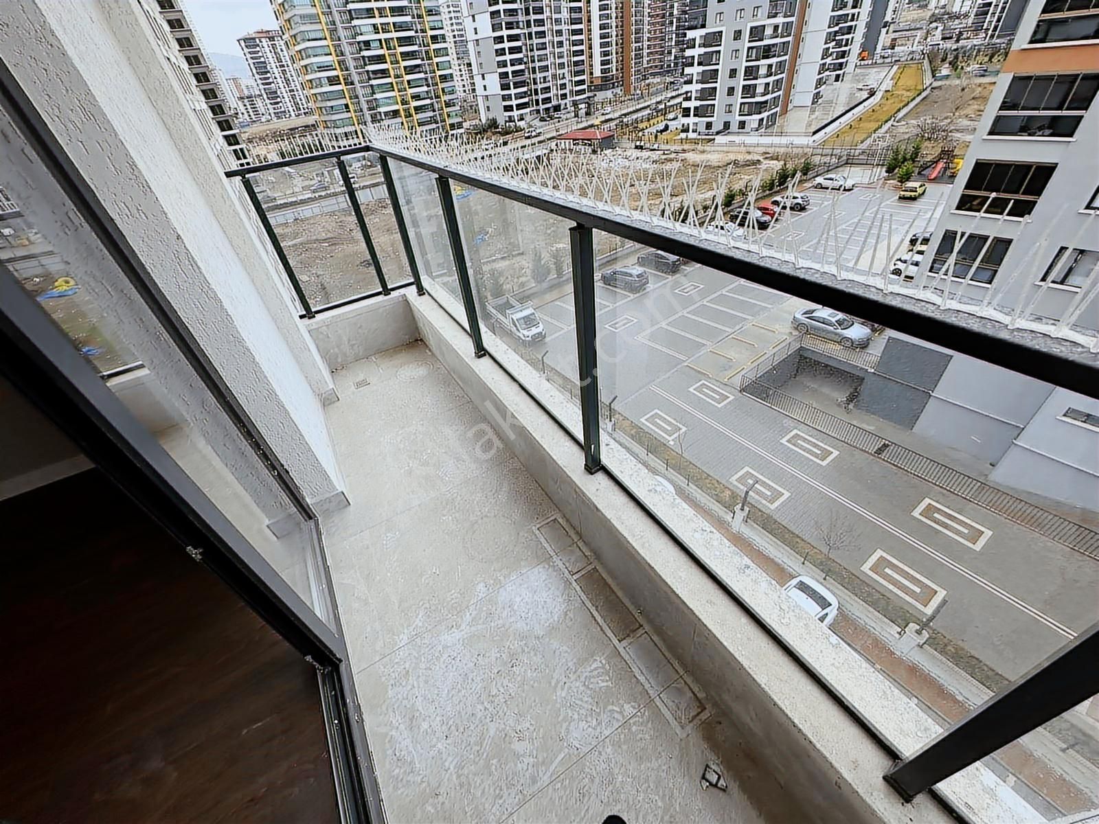 Ovacık'ta 3 Bloklu Güvenlikli Sitede Lüks 4,5+1 Kiralık Daire - Görsel 27