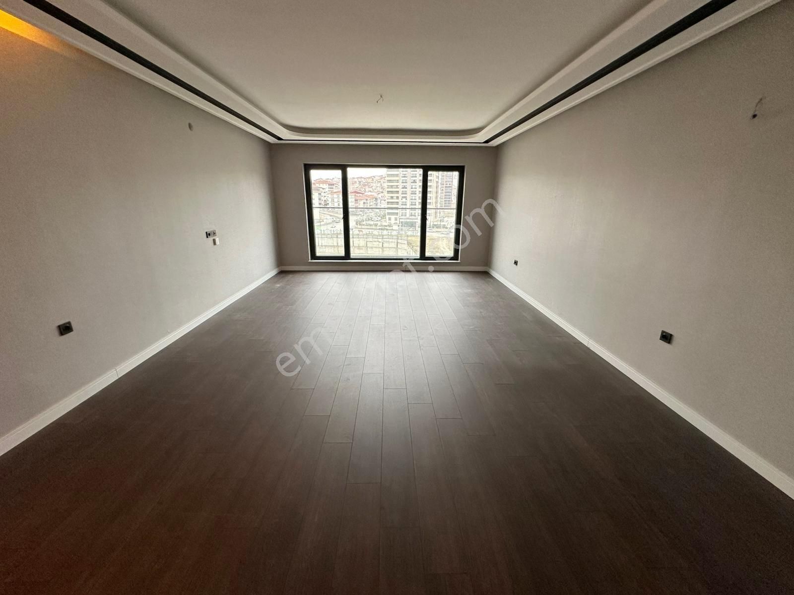 Ovacık'ta 3 Bloklu Güvenlikli Sitede Lüks 4,5+1 Kiralık Daire - Görsel 17