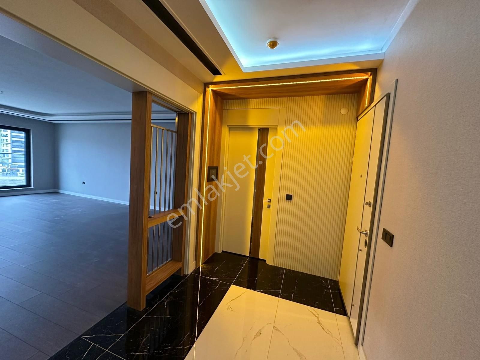 Ovacık'ta 3 Bloklu Güvenlikli Sitede Lüks 4,5+1 Kiralık Daire - Görsel 19