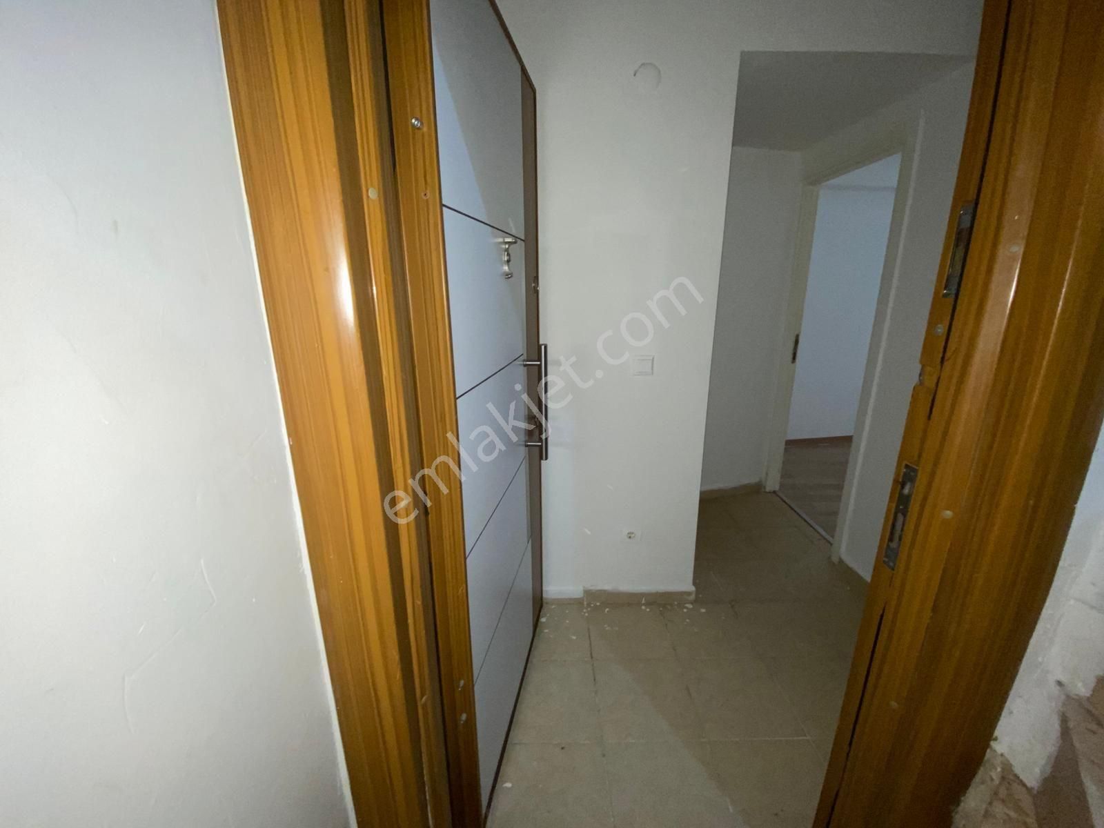 Esenler Turgut Reis Mahallesinde Kiralık Daire - Görsel 3