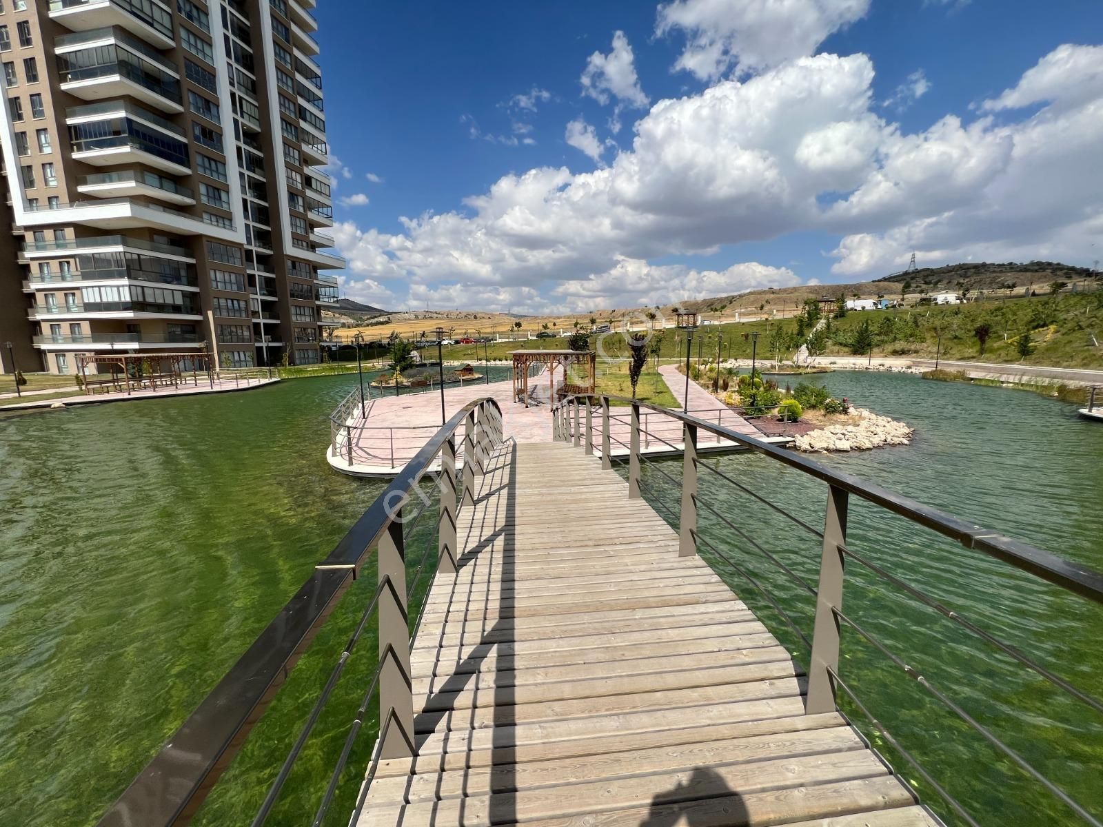 Ovacık'ın Tek Ödülllü Projesinde Göl Manzaralı Lüks Site Dairesi - Görsel 11