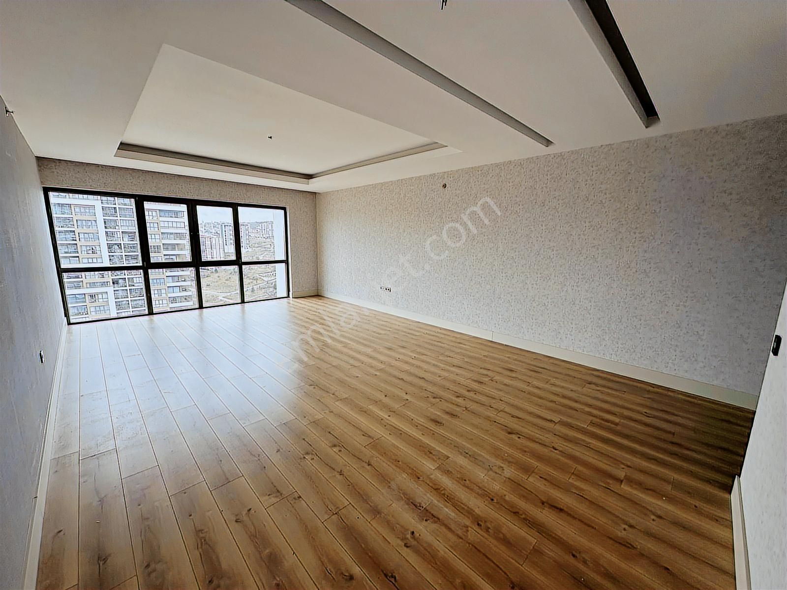 Ovacık'ın Tek Ödülllü Projesinde Göl Manzaralı Lüks Site Dairesi - Görsel 2