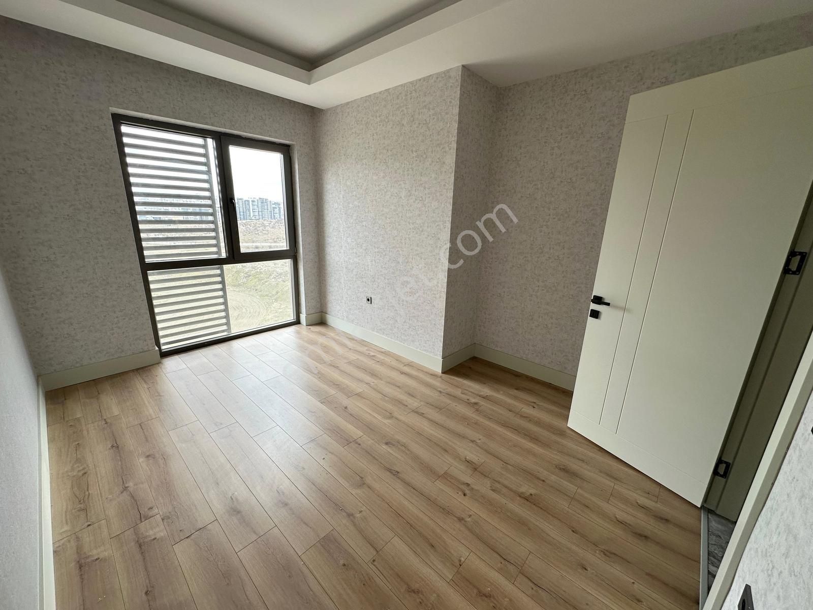 Ovacık'ın Tek Ödülllü Projesinde Göl Manzaralı Lüks Site Dairesi - Görsel 7