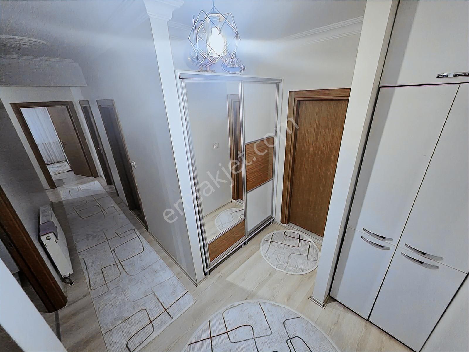 Başkent Caddesi Paralelinde Full Yapılı Asansörlü Üst Katta 3+1 - Görsel 17