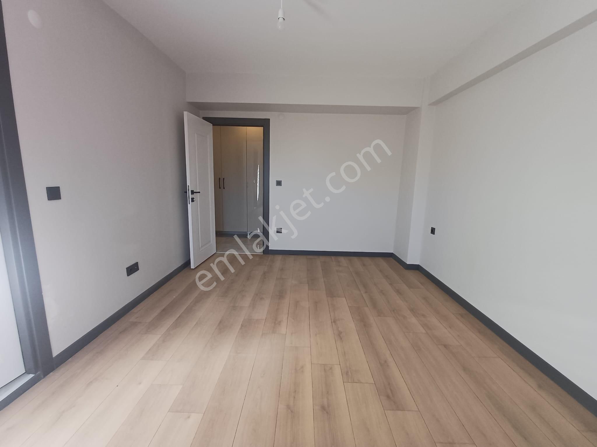 Mertcan Dan Hürriyet Mah Ebeveyn Banyolu 3+1 Balkonlu Lüks Satılık Daire - Görsel 10