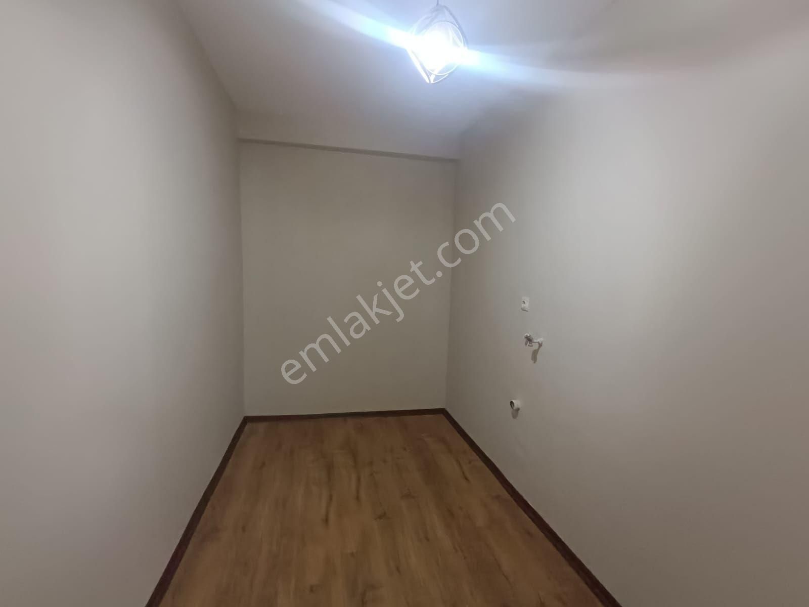 Mithatpaşa Cami Civarı Site İçerisinde 2+1 Açık Mutfak+ankastreli+giyinme Odalı+satılık Daire - Görsel 20