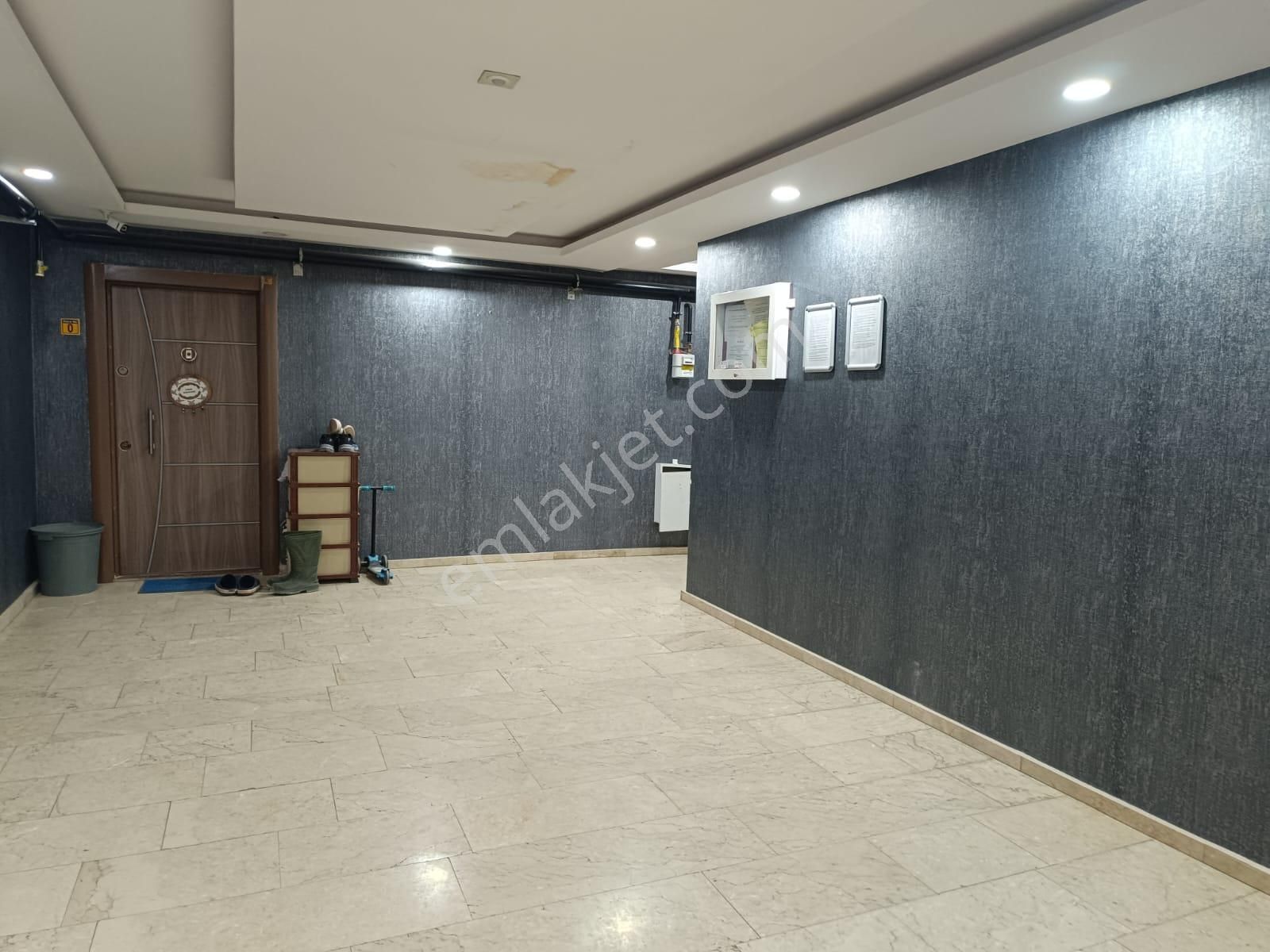 Mithatpaşa Cami Civarı Site İçerisinde 2+1 Açık Mutfak+ankastreli+giyinme Odalı+satılık Daire - Görsel 24