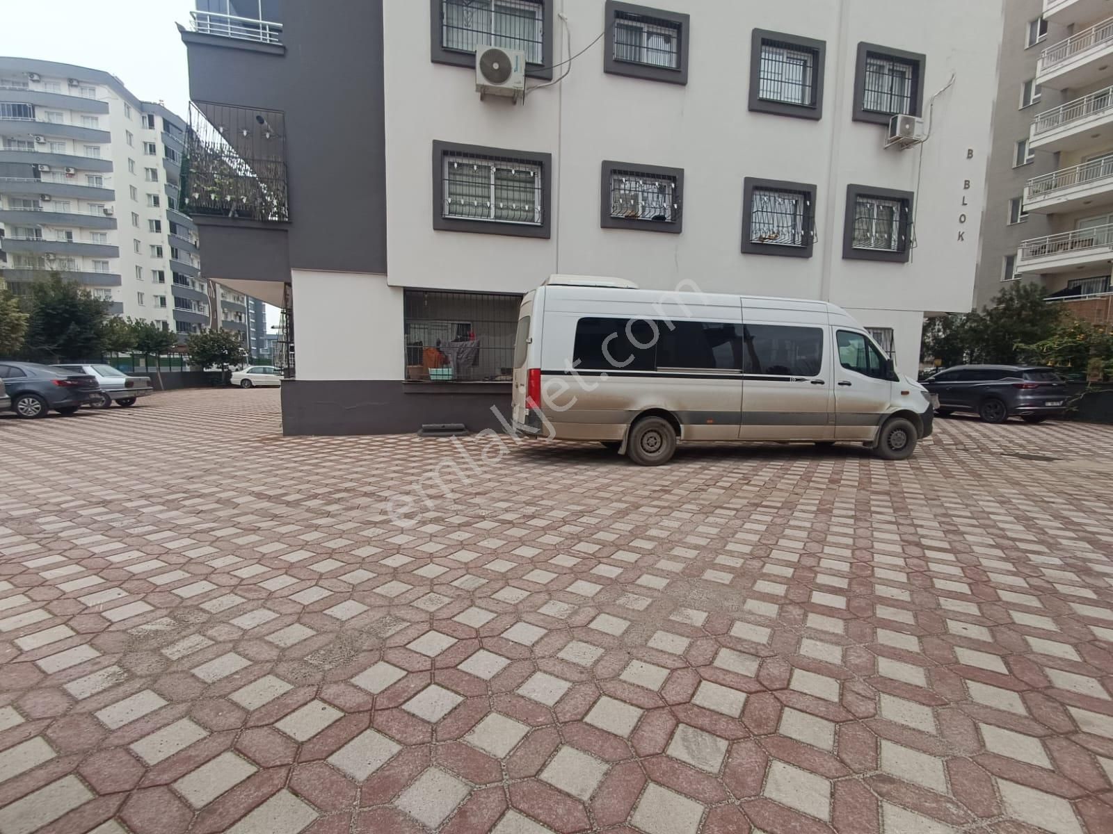 Mithatpaşa Cami Civarı Site İçerisinde 2+1 Açık Mutfak+ankastreli+giyinme Odalı+satılık Daire - Görsel 26