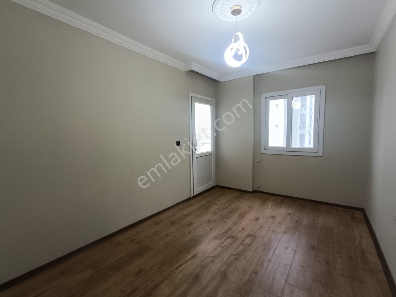 Mithatpaşa Cami Civarı Site İçerisinde 2+1 Açık Mutfak+ankastreli+giyinme Odalı+satılık Daire - Görsel 14