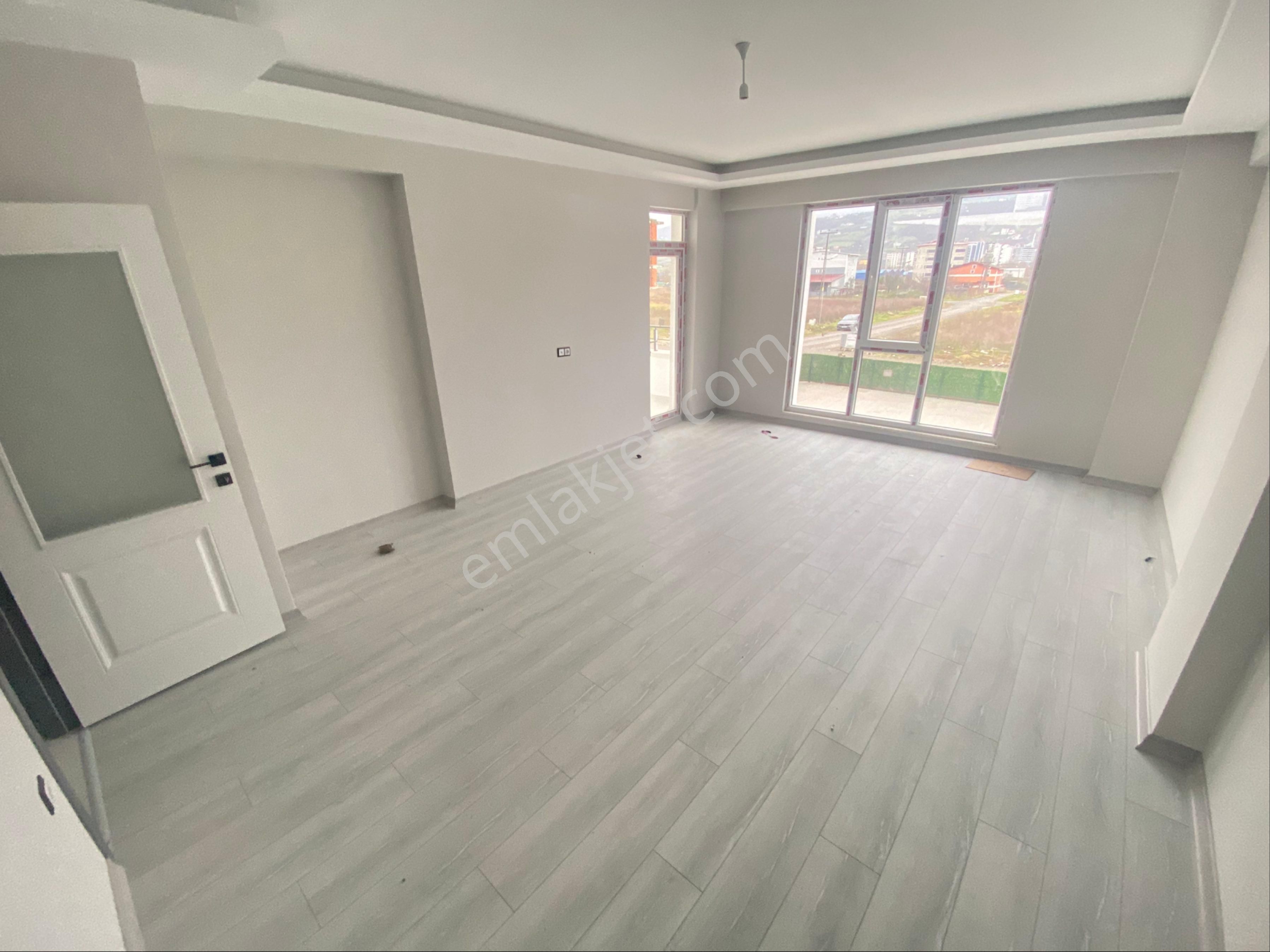 Furkan Emlaktan Kışla Mah 1.kat 3+1 135m2 Yerden Isıtma Krediye Uygun Sıfır Fırsat Daire