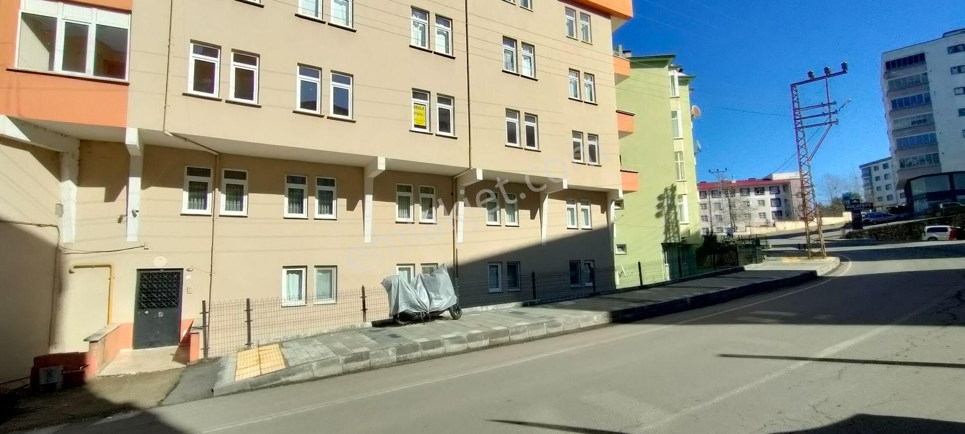 Üniversite Mahallesi Ana Cadde Üzerinde Kiralık 3+1 Daire - Görsel 26