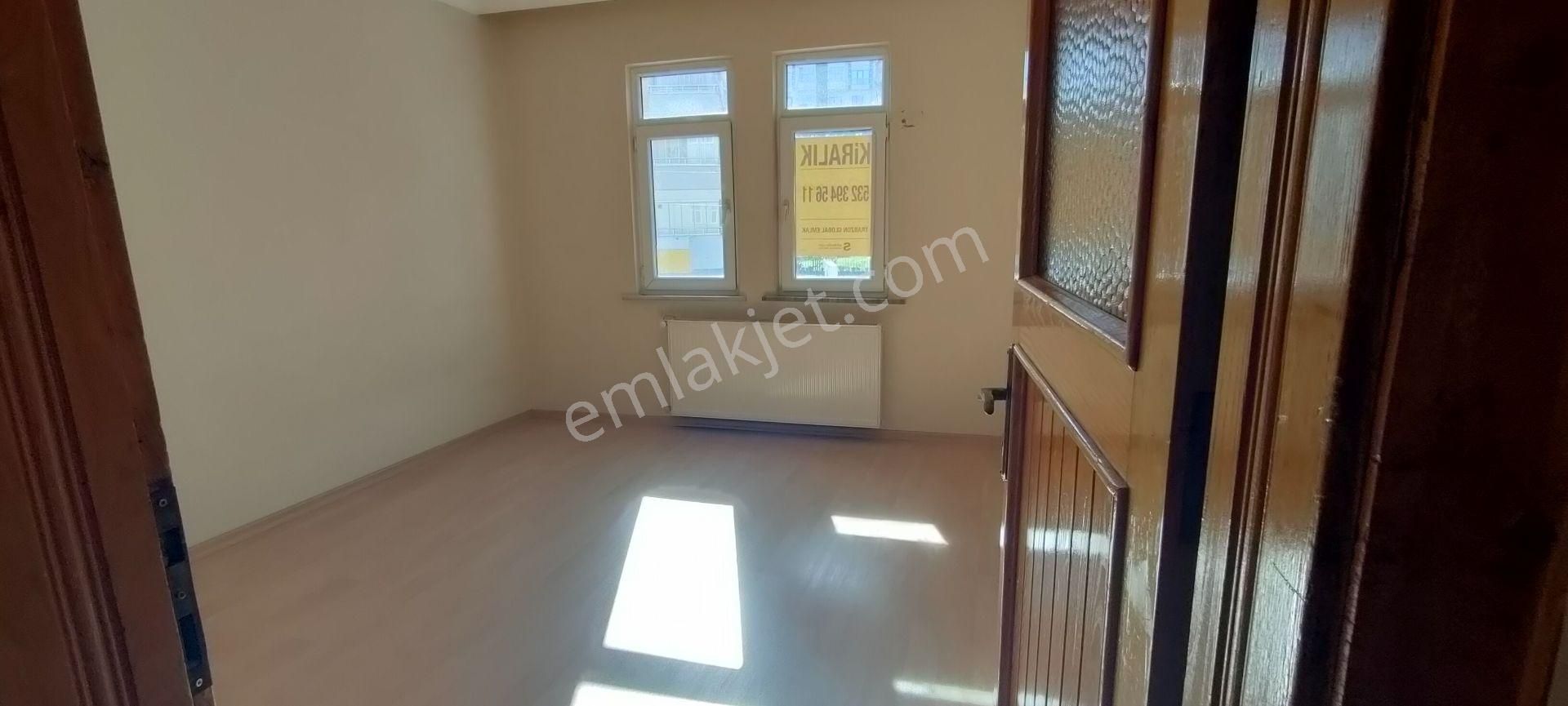 Üniversite Mahallesi Ana Cadde Üzerinde Kiralık 3+1 Daire - Görsel 9