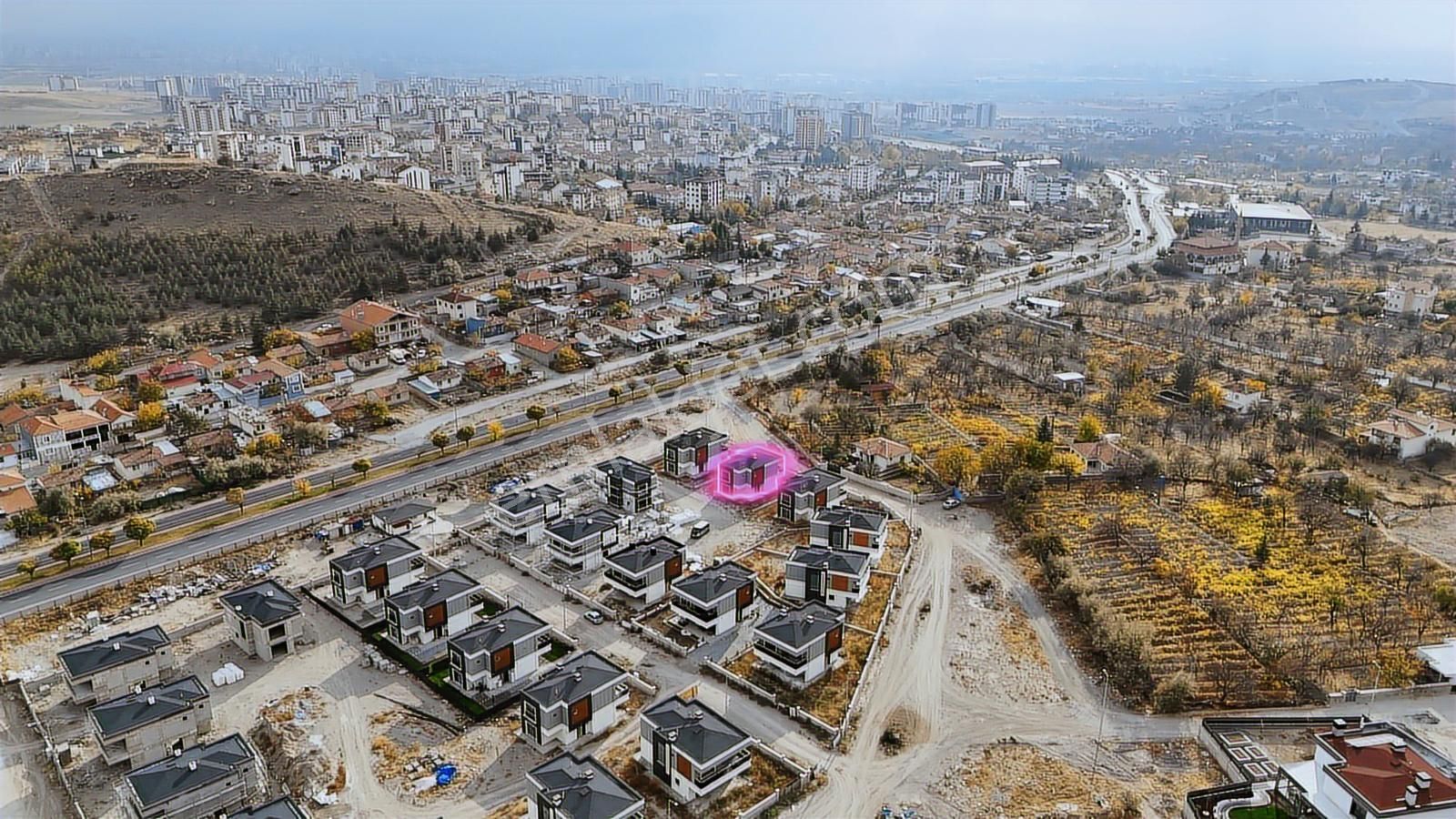 The Duru Team - Erkilet Bulv. Üzerinde Dakaş'ta 4.5+1 Lüx Villa - Görsel 11