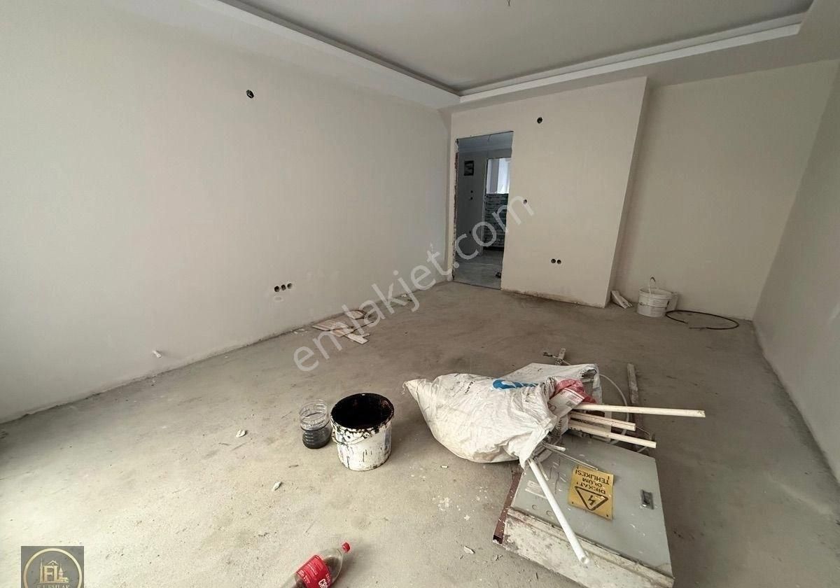 Fl Emlaktan Bulgurlu Metro Yakını 2+1 Sıfır Bahçe Kat - Görsel 8