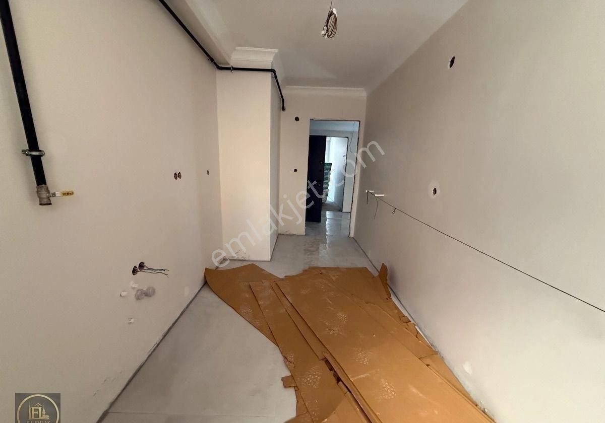 Fl Emlaktan Bulgurlu Metro Yakını 2+1 Sıfır Bahçe Kat - Görsel 21