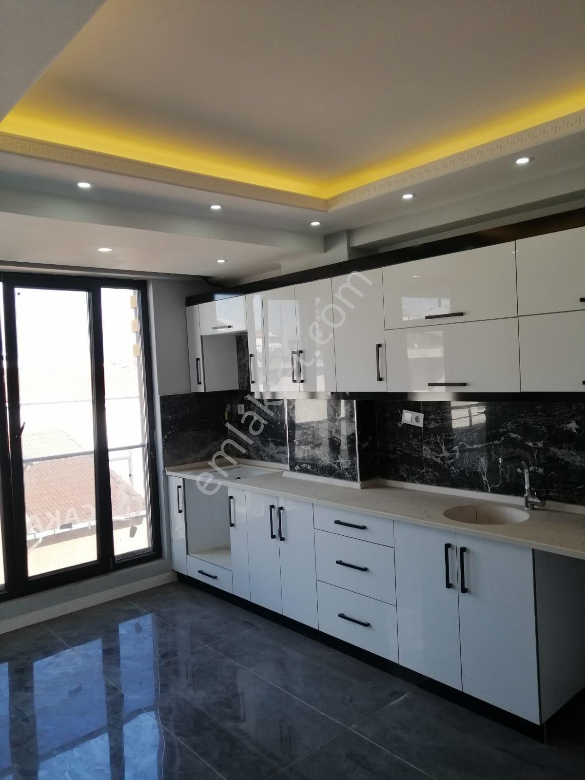 Re/max Mavi Birsen Çulha'dan Körfez Kuzey Mah.de Ferah Çatı Dublex - Görsel 3