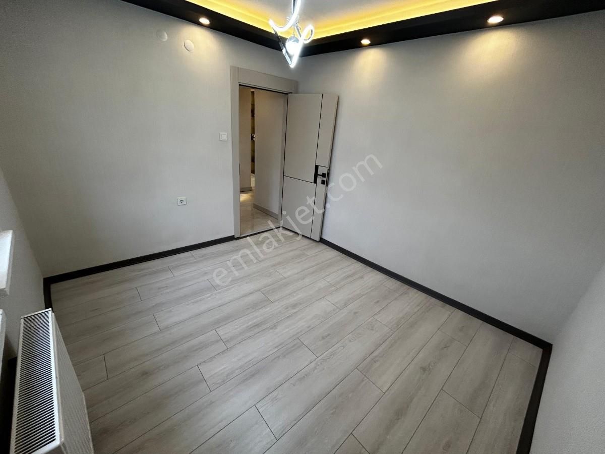 Sincan Ahi Evran Mah 3+1 Lüks Yapılı Bağımsız Ara Katta Daire - Görsel 12