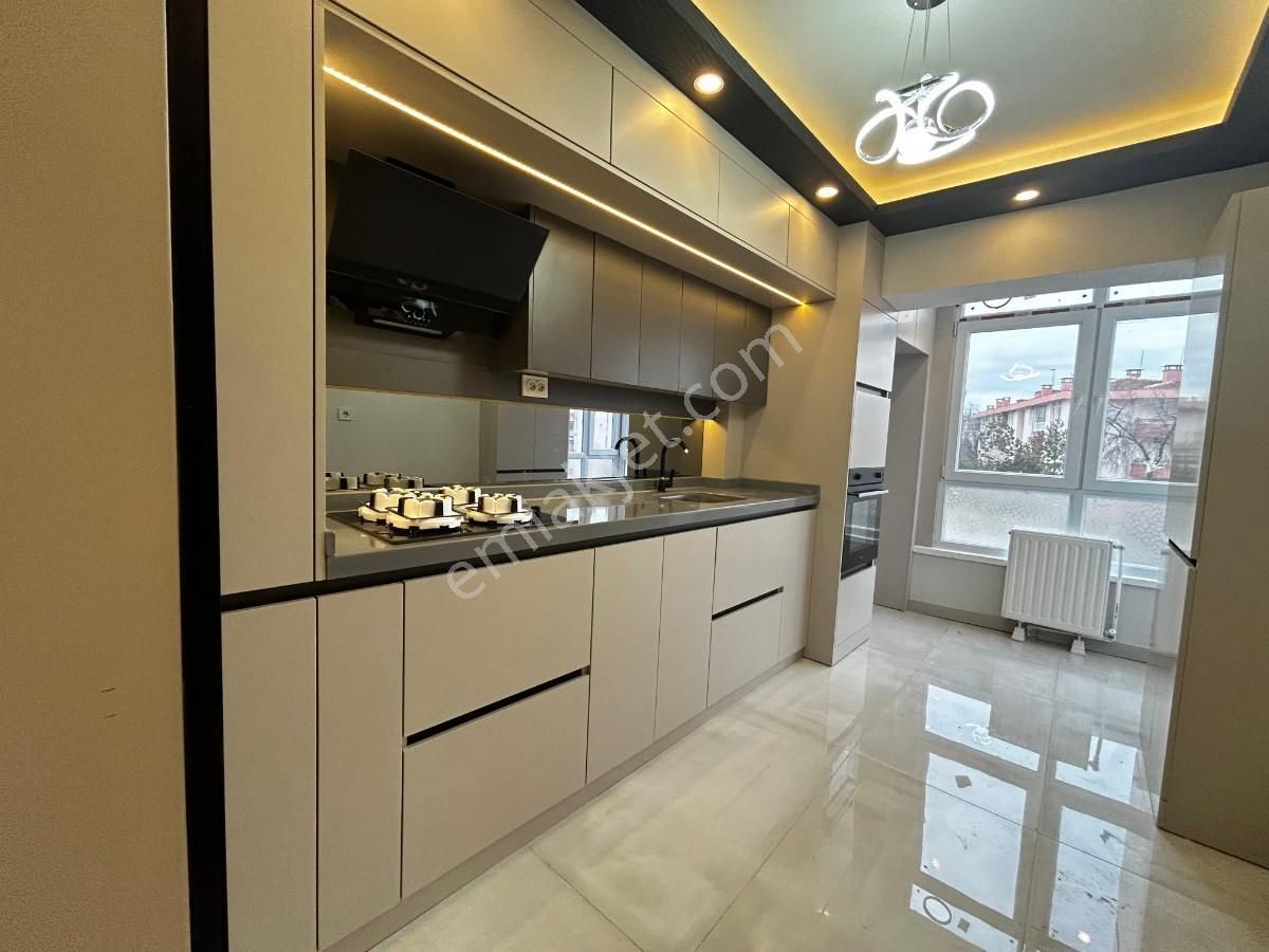 Sincan Ahi Evran Mah 3+1 Lüks Yapılı Bağımsız Ara Katta Daire - Görsel 21