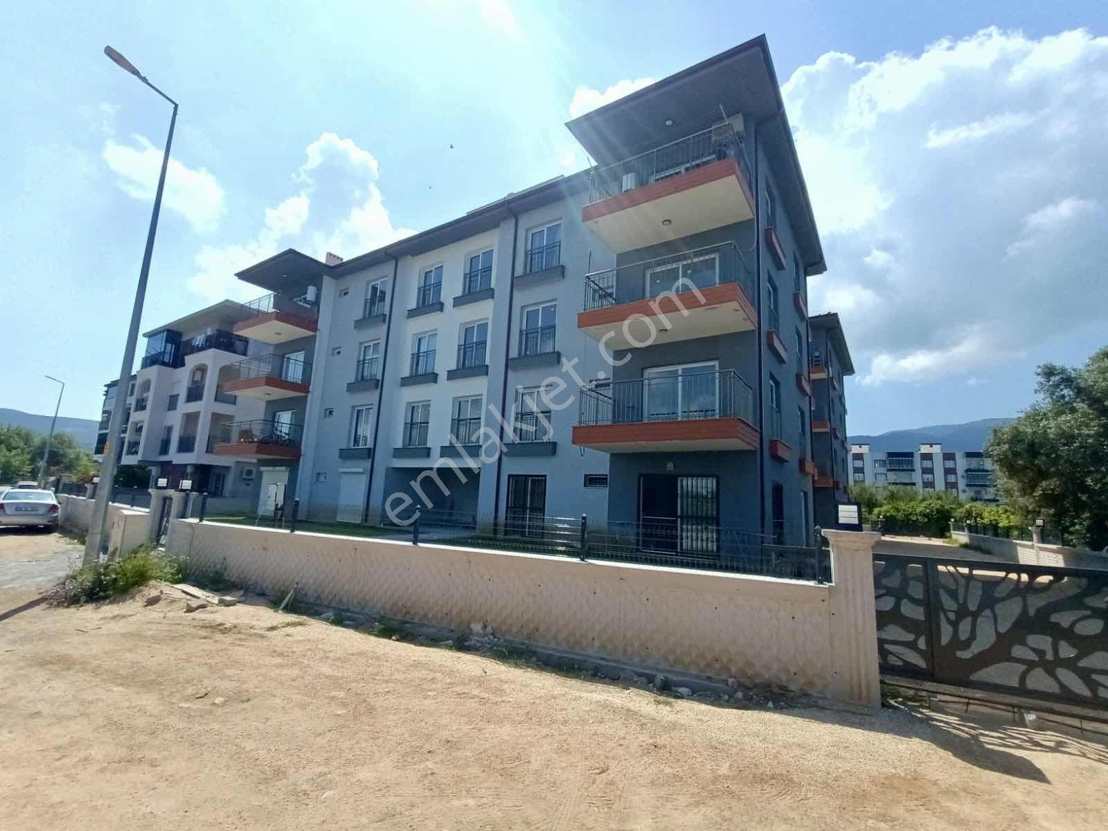 Kuşadası'nda Havuzlu Full Sıfır Eşyalı Satılık 1+1 Bahçeli Daire - Görsel 25