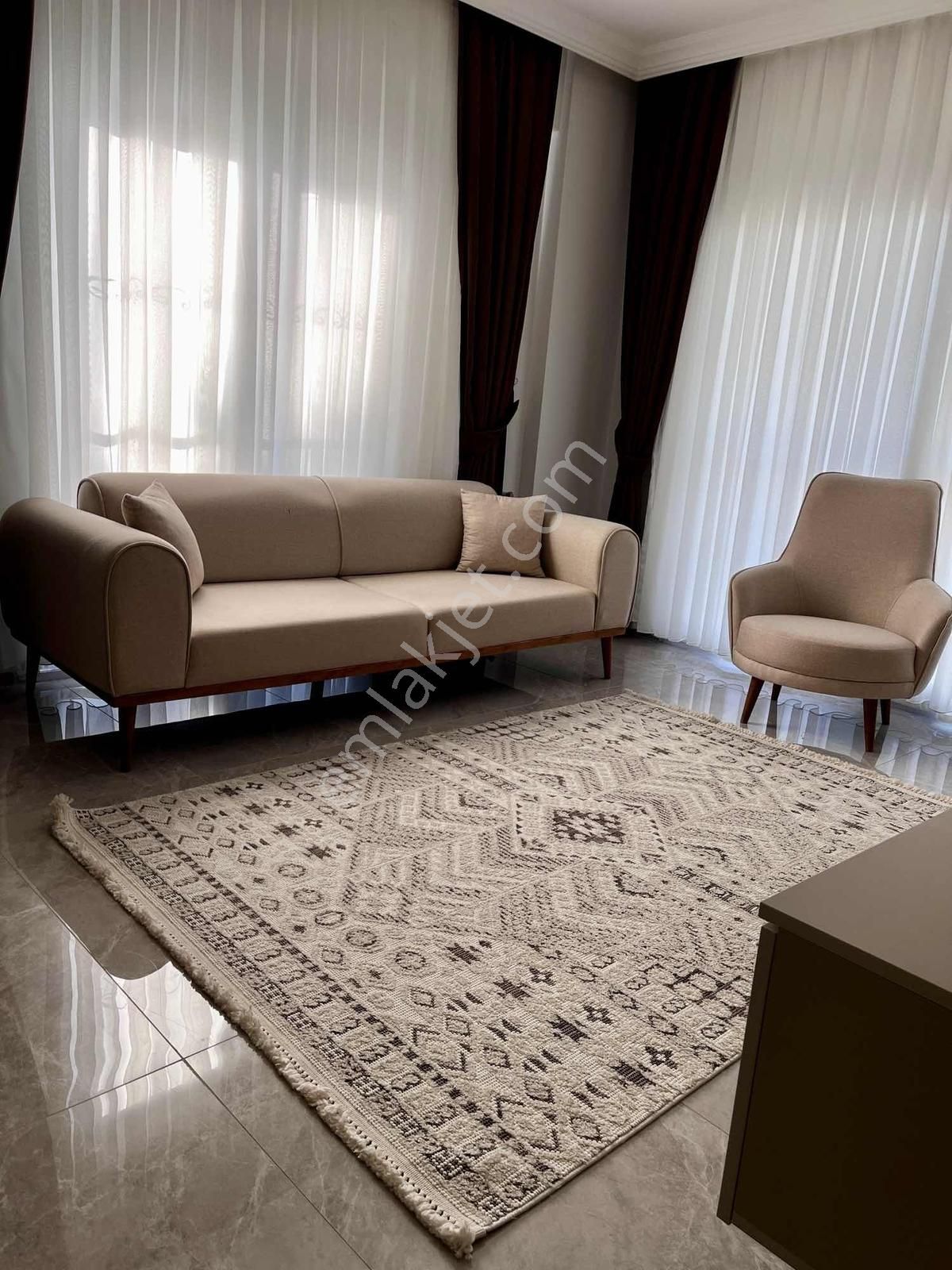 Kuşadası'nda Havuzlu Full Sıfır Eşyalı Satılık 1+1 Bahçeli Daire - Görsel 14