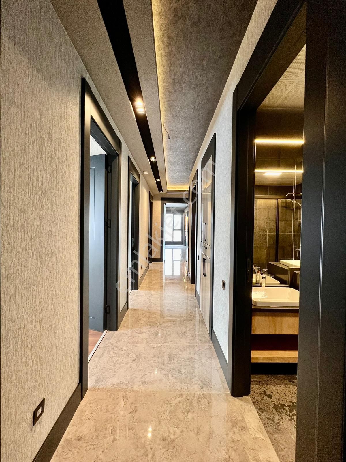 Pursaklar Mehmet Zengin Emlak'tan Protokol Yolu Yakını Çift Banyolu 4+1 7.kat Ultra Lüks Sitede - Görsel 20