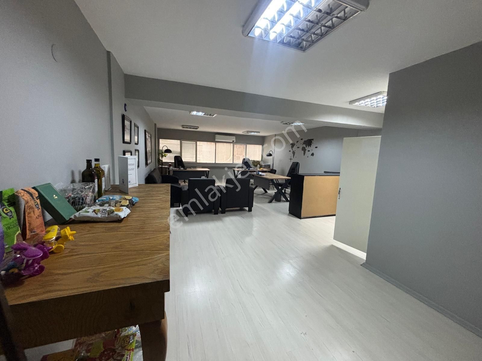 Alsancak Kıbrıs Şehitleri Caddesi Üzerinde Kapalı Otoparklı Wc’li Mutfaklı Kiralık Ofis/büro - Görsel 5