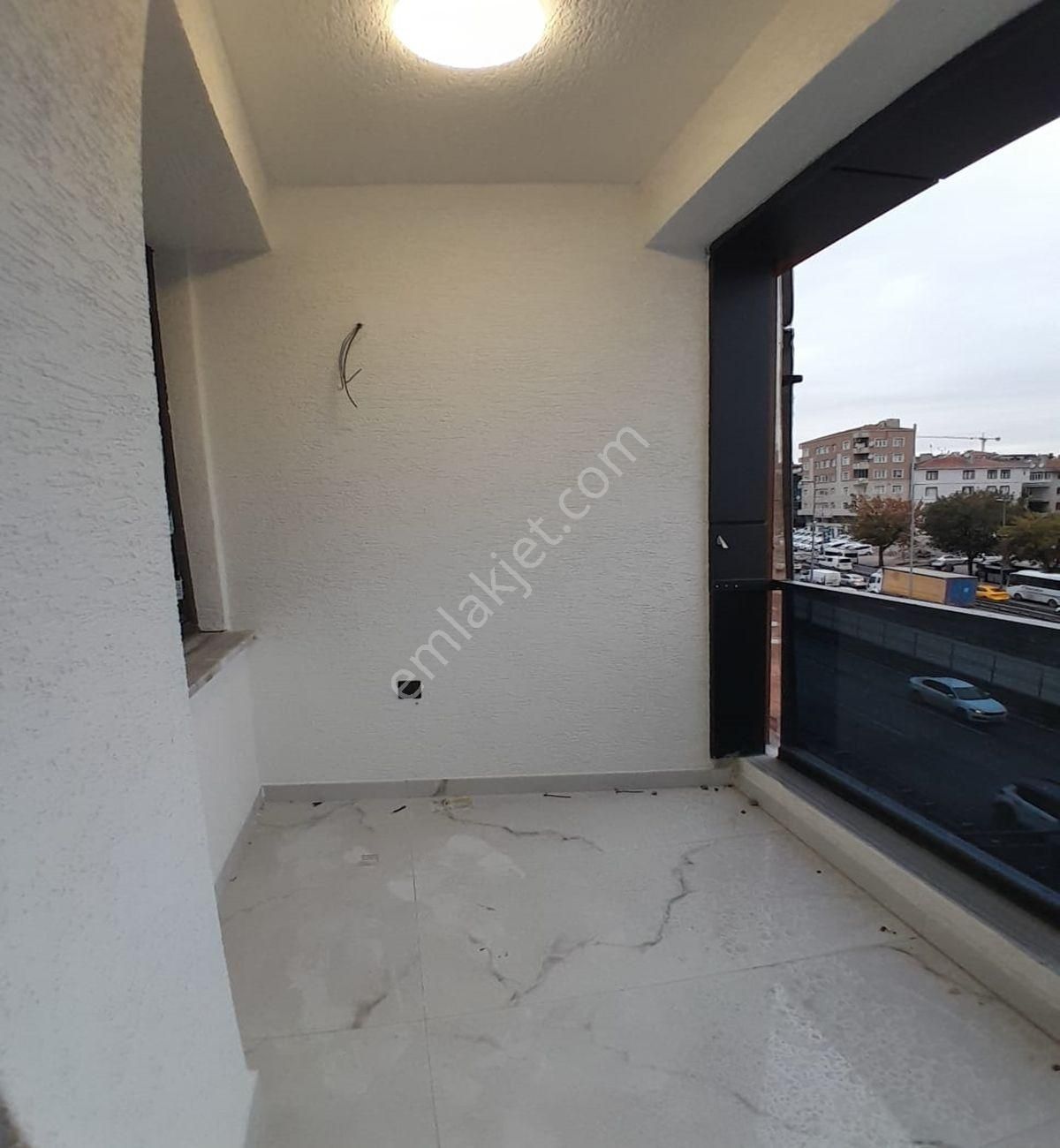Avcılar D.köşklerde Metrobüse Çok Yakın 2+1 Sıfır Ara Kat - Görsel 12