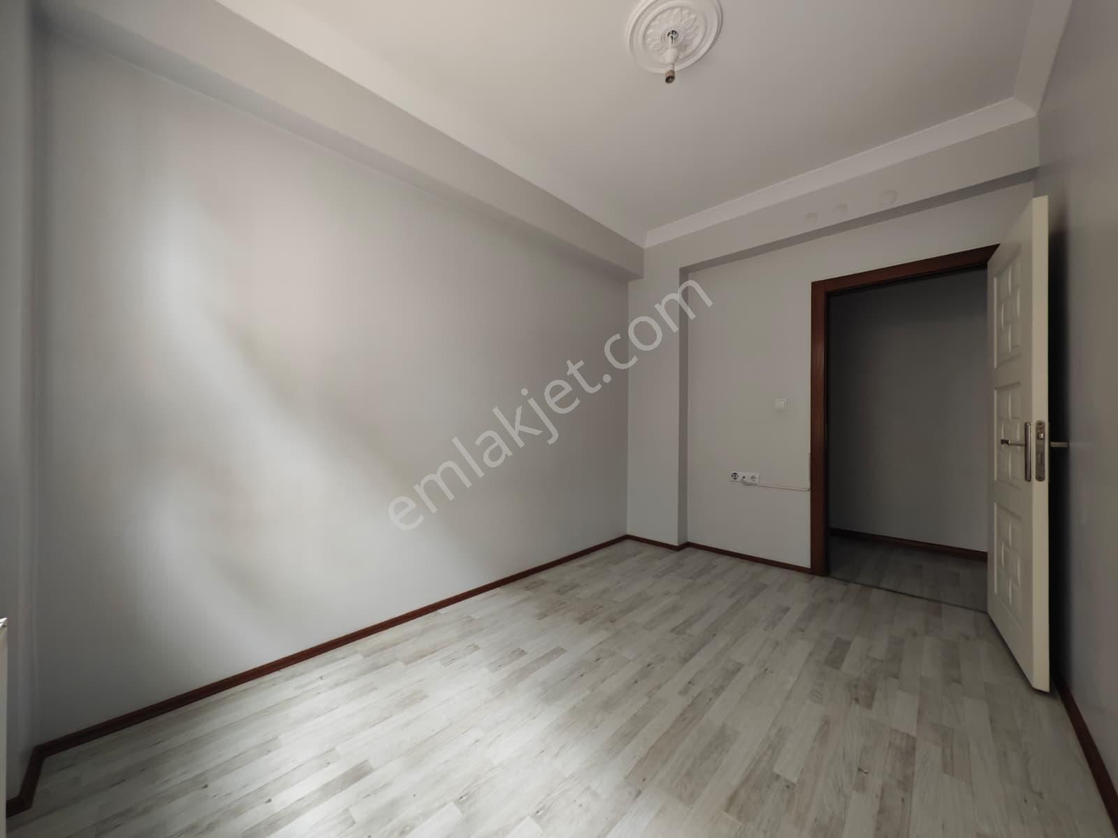 Hüseyingazi Göbek Dibi 3+1 Yapılı Asansörlü Satılık Daire !!! - Görsel 18