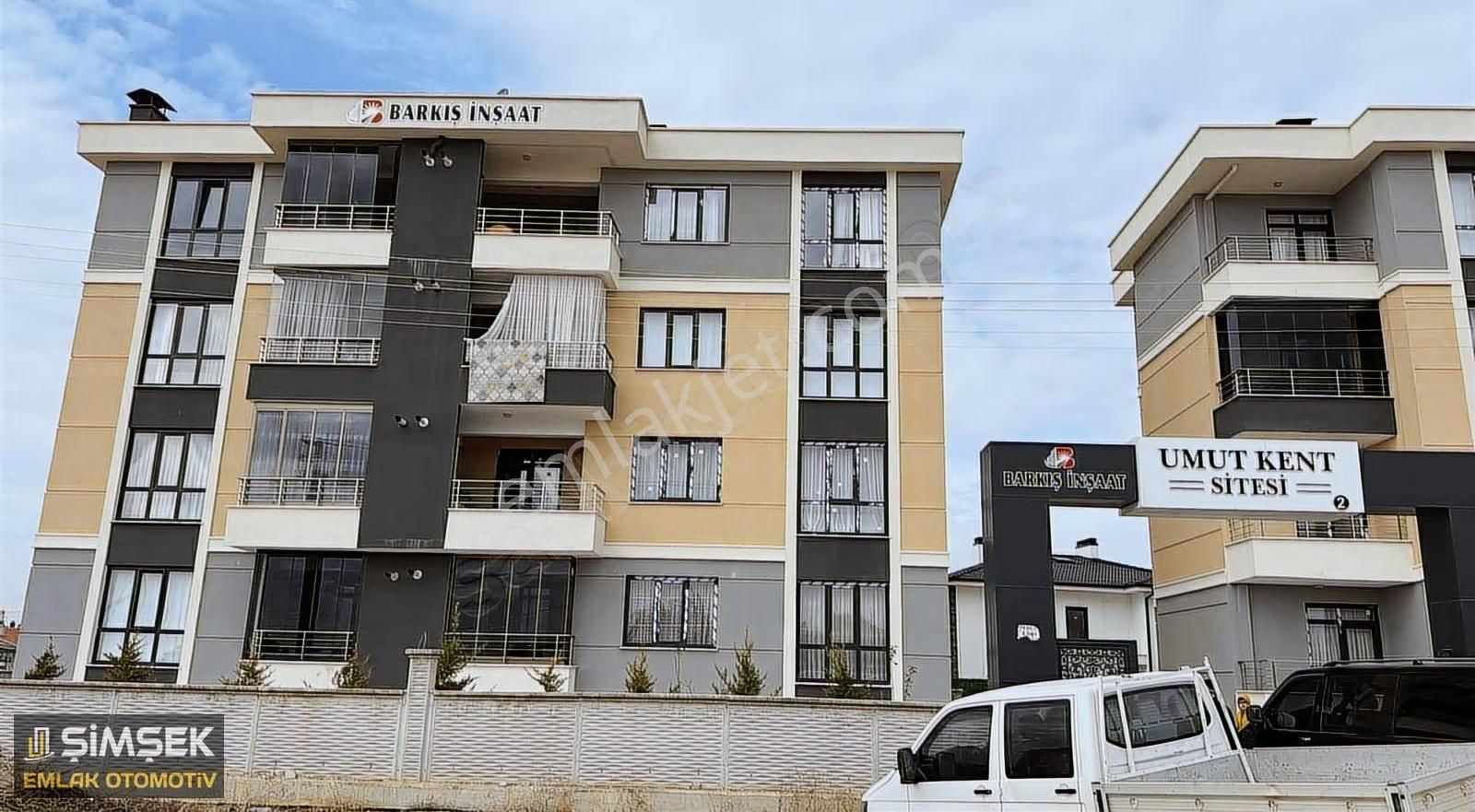 Şimşek Gayrimenkul Den 2+1 Satılık Daire