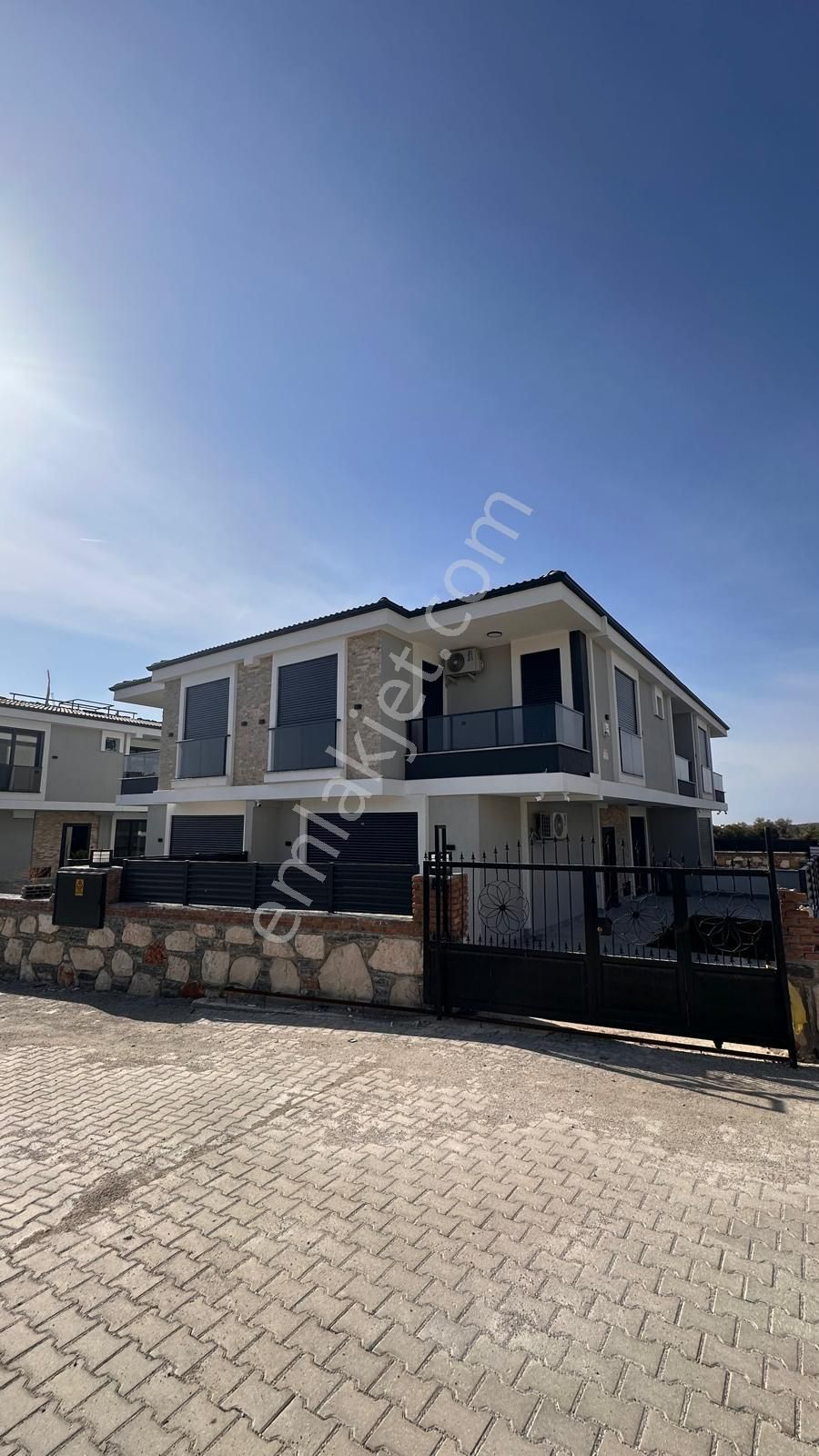 Didim Hisar Mah. 3+1 Ayrı Mutfaklı Ortak Havuzlu Ultra Lüx Villamız Satılıktır