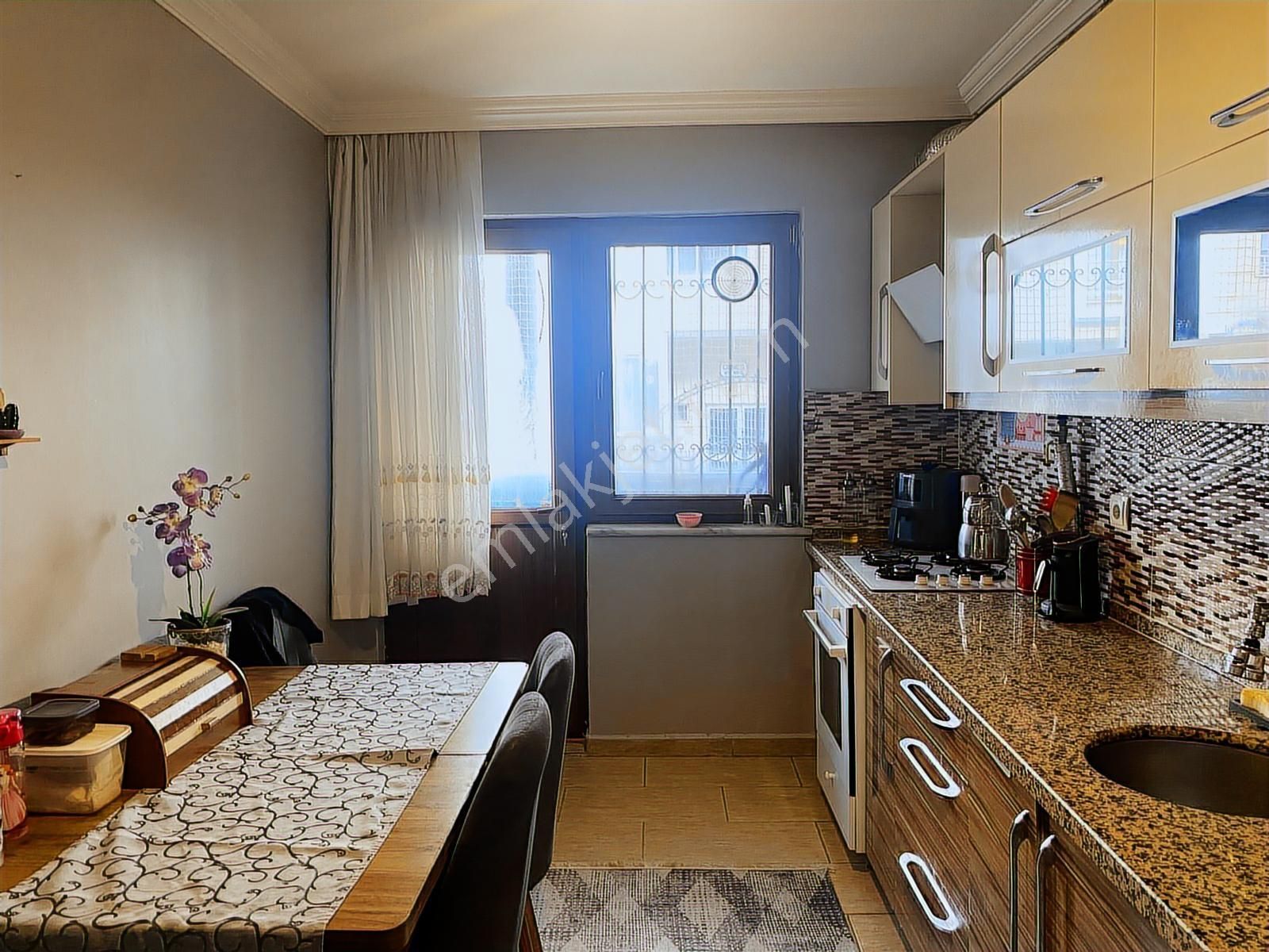 Gaziosmanpaşada Yalova Merkezde Kullanışlı 2+1 Satılık Daire - Görsel 3