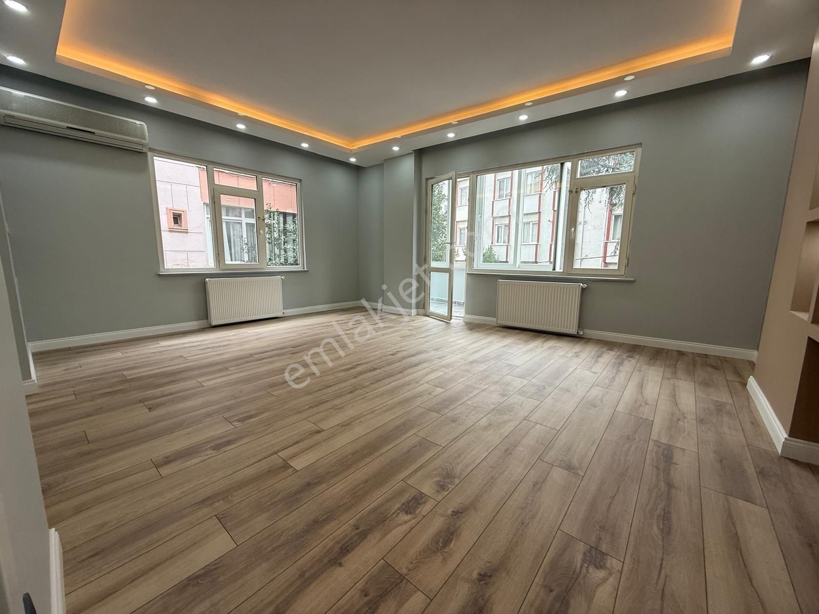 █ Konfor █ Küçükyalı Marmarayda, Katta Tek, Ebeveyn Banyolu 3+1 - Görsel 3