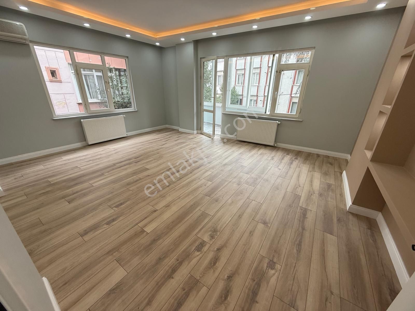 █ Konfor █ Küçükyalı Marmarayda, Katta Tek, Ebeveyn Banyolu 3+1