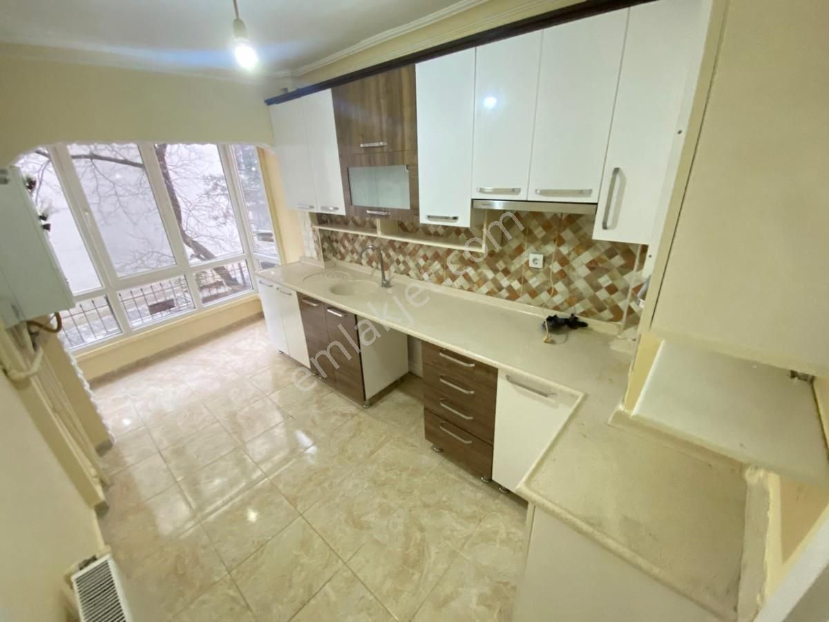 Sincan Plevne Mah 3+1 Yapılı Masrafsız 40m2 Depolu Daire - Görsel 3