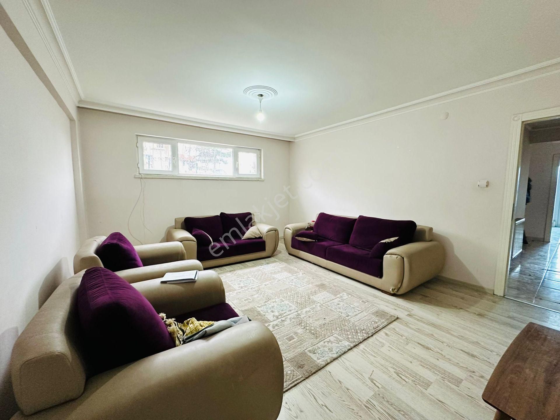 Ekin'de Bostancık Caddesi Yakını Giriş Katta 3+1 Satılık Daire !!!