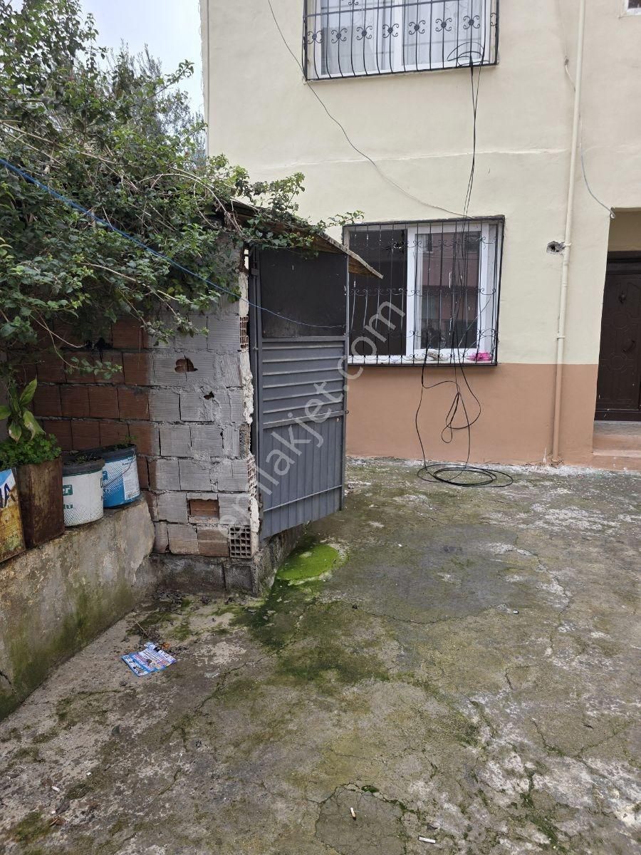 Gündoğdu Mahallesi'nde 2 Katlı 2+1 155m² Arsa İçerisinde Bahçel - Görsel 4