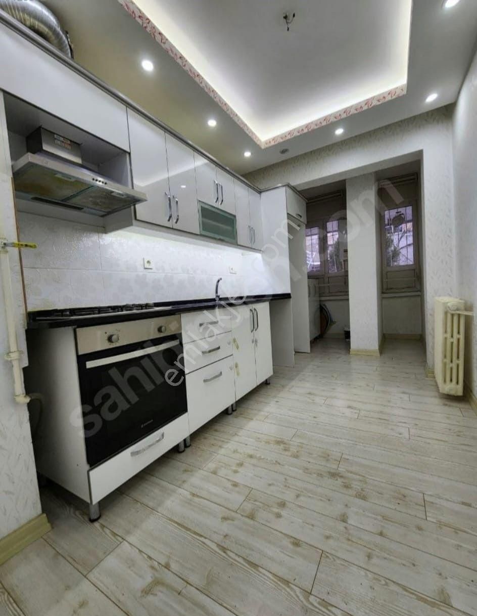 Aşağı Eğlence Mah Yakını 2+1 Full Yapılı Kat Konumunda Satılık Daire