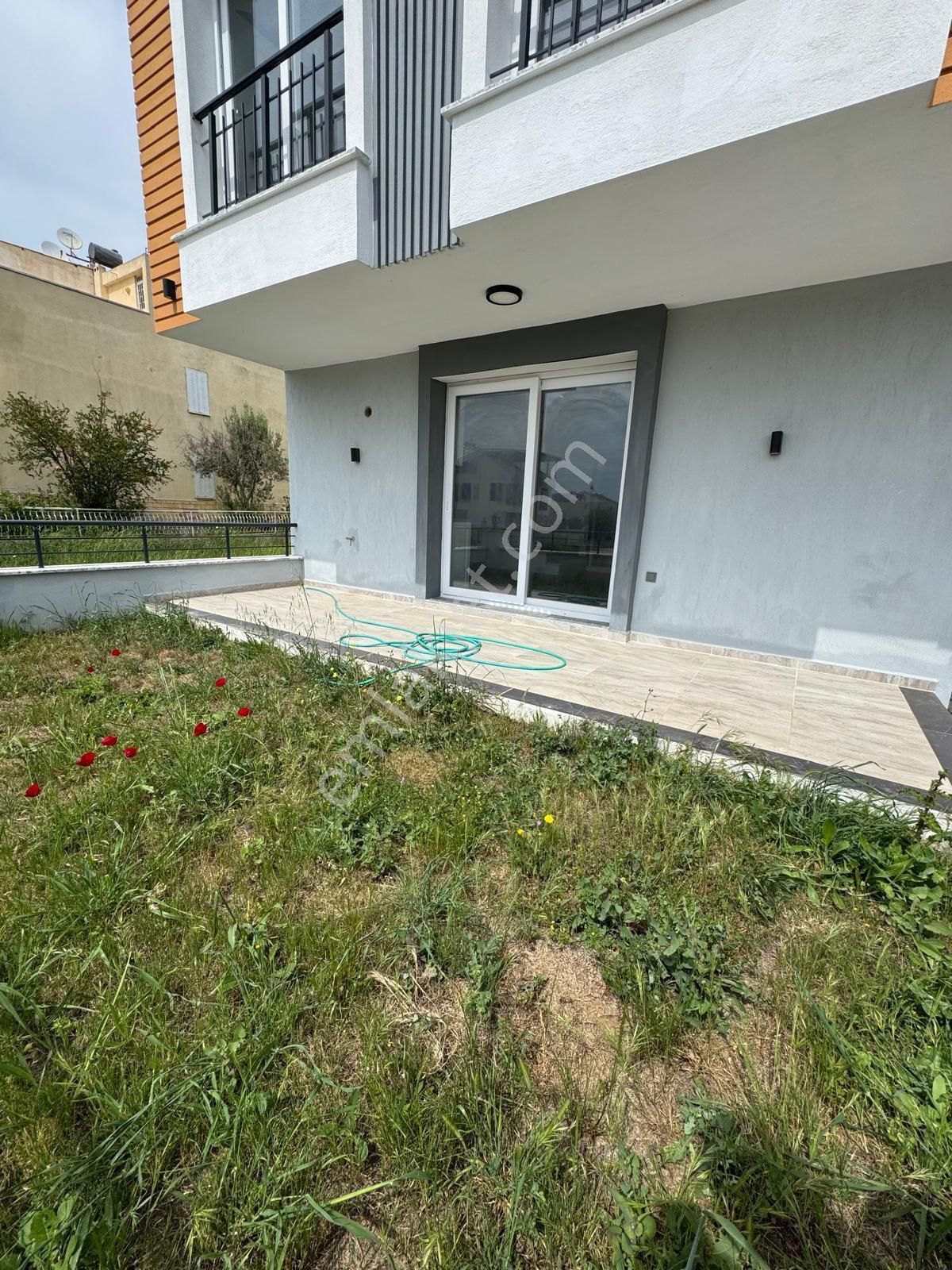 Efeler’de Denize 600 M Mesafede 3+1 Villla - Görsel 3