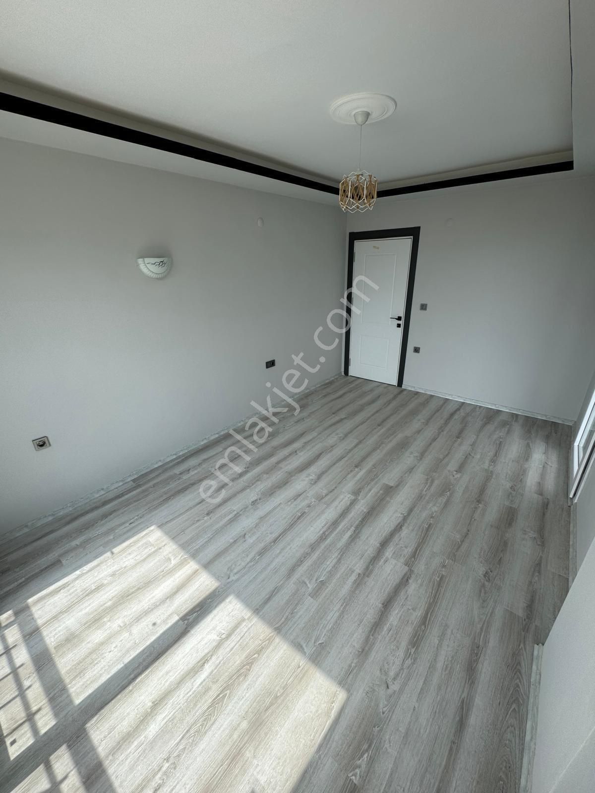 Efeler’de Denize 600 M Mesafede 3+1 Villla - Görsel 12